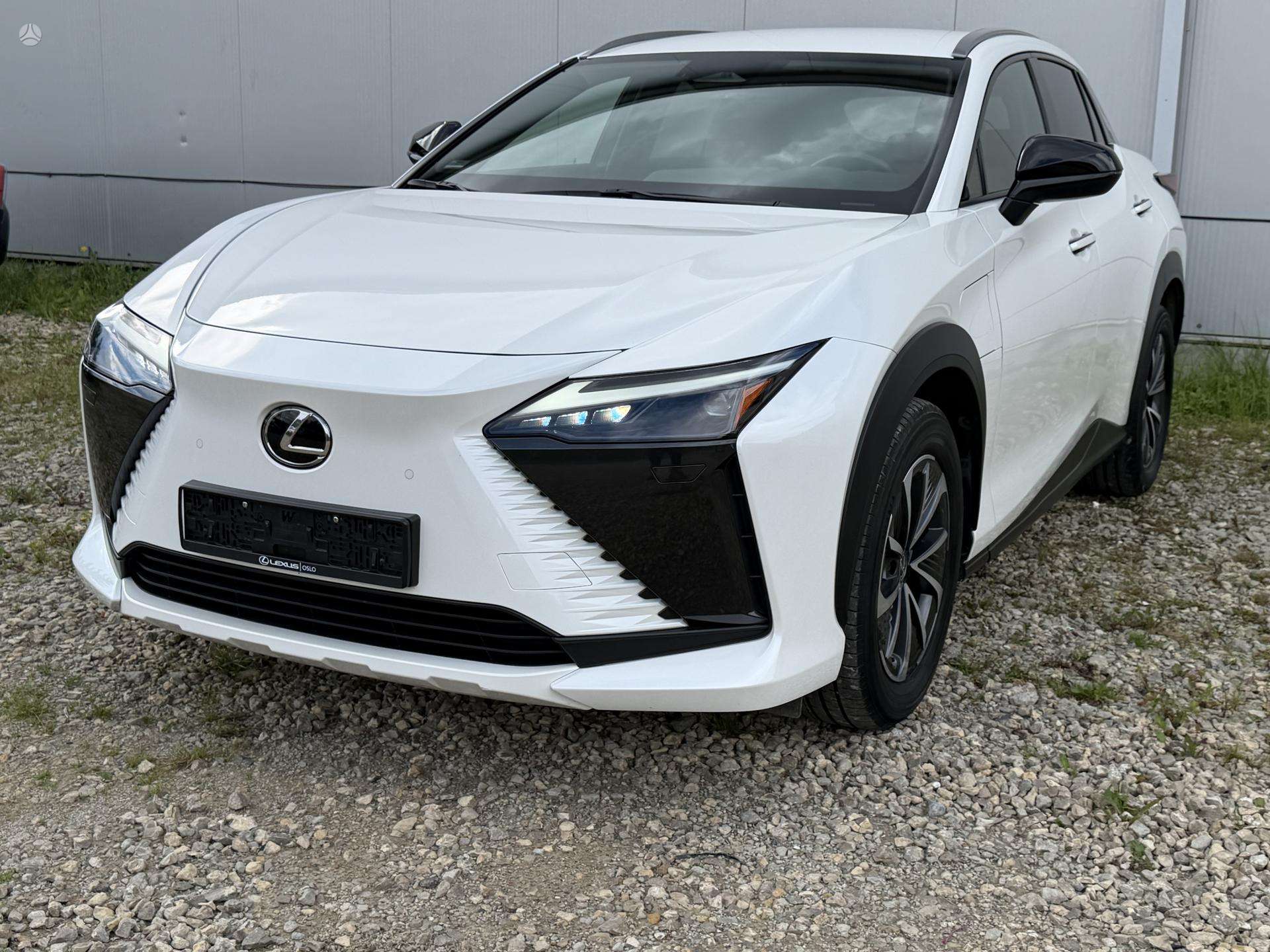 Lexus RZ 450e