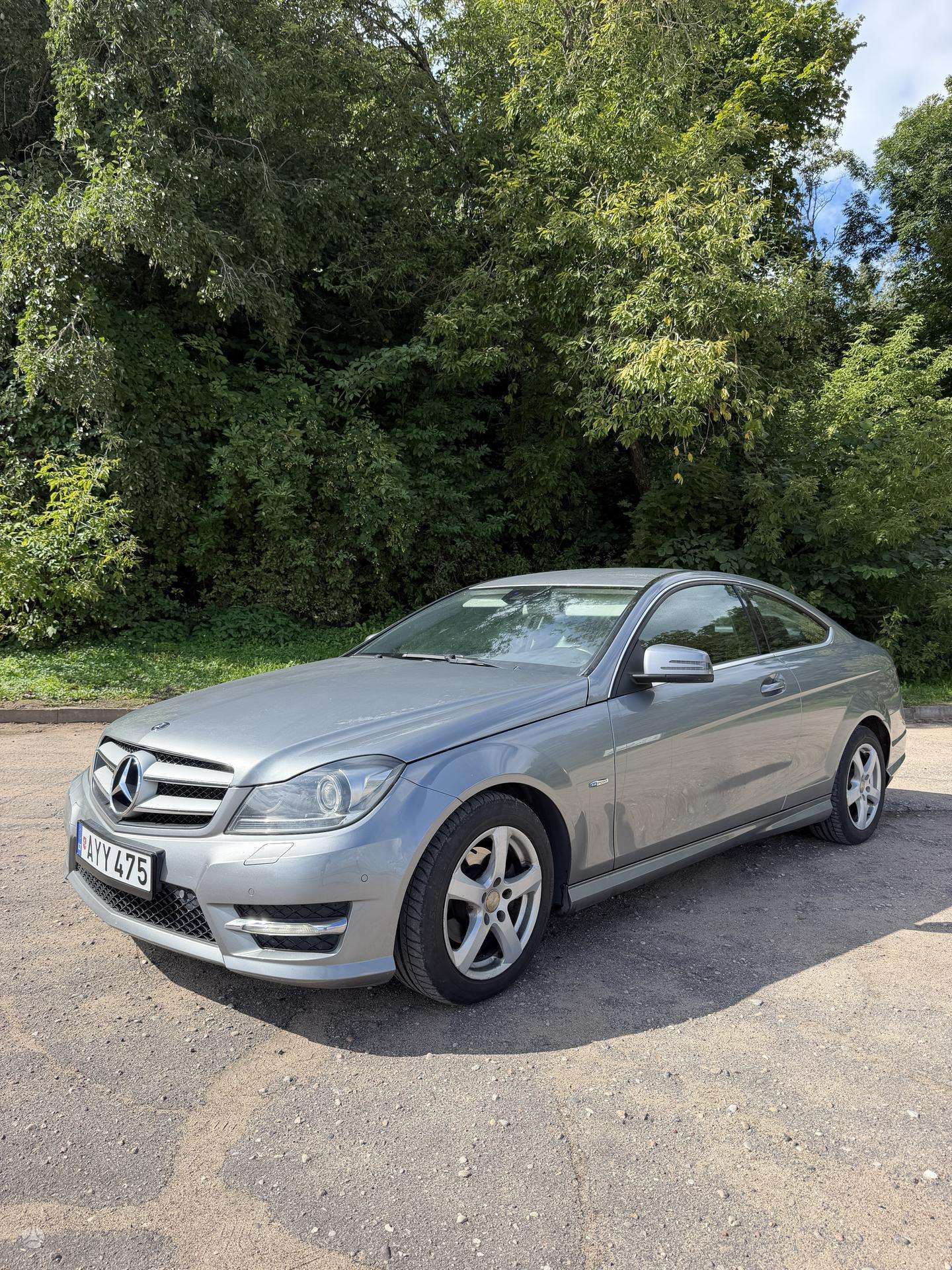 Mercedes-Benz C180