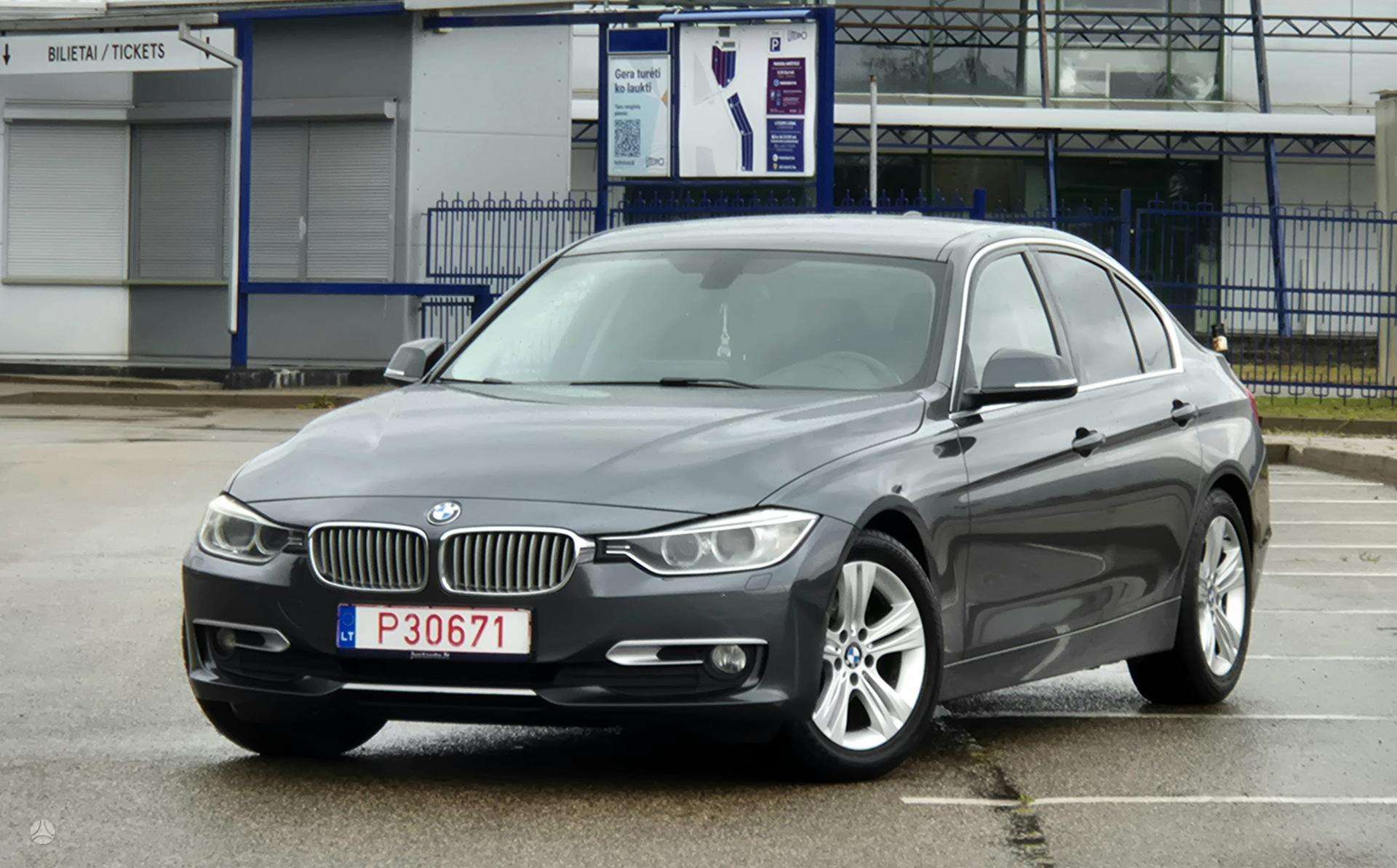 BMW 320