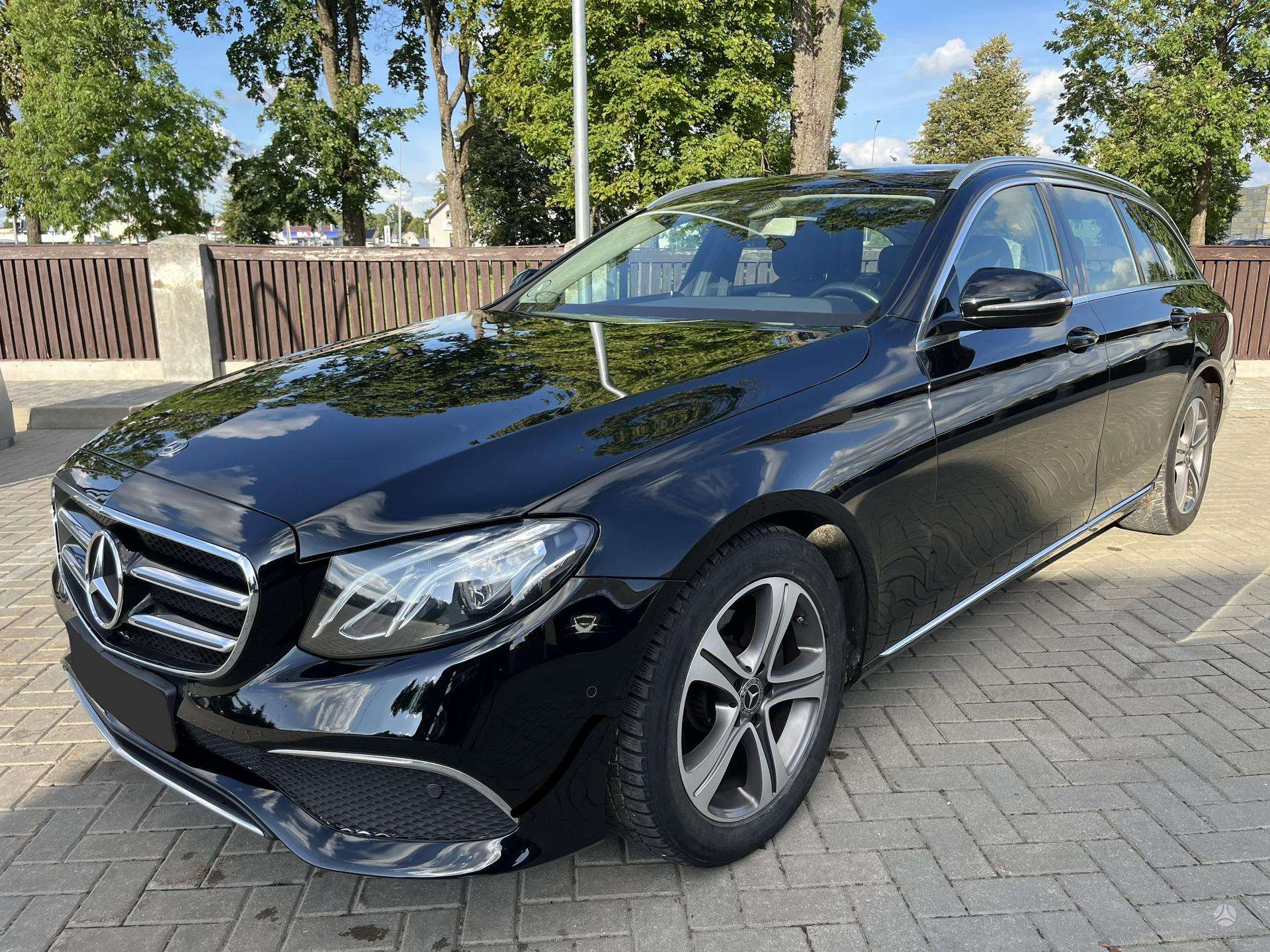 Mercedes-Benz E200