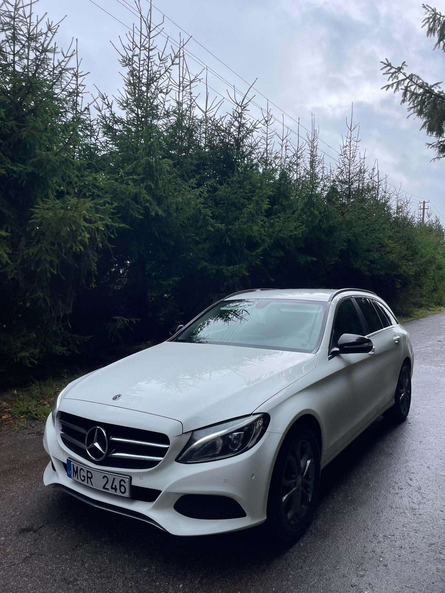 Mercedes-Benz C220