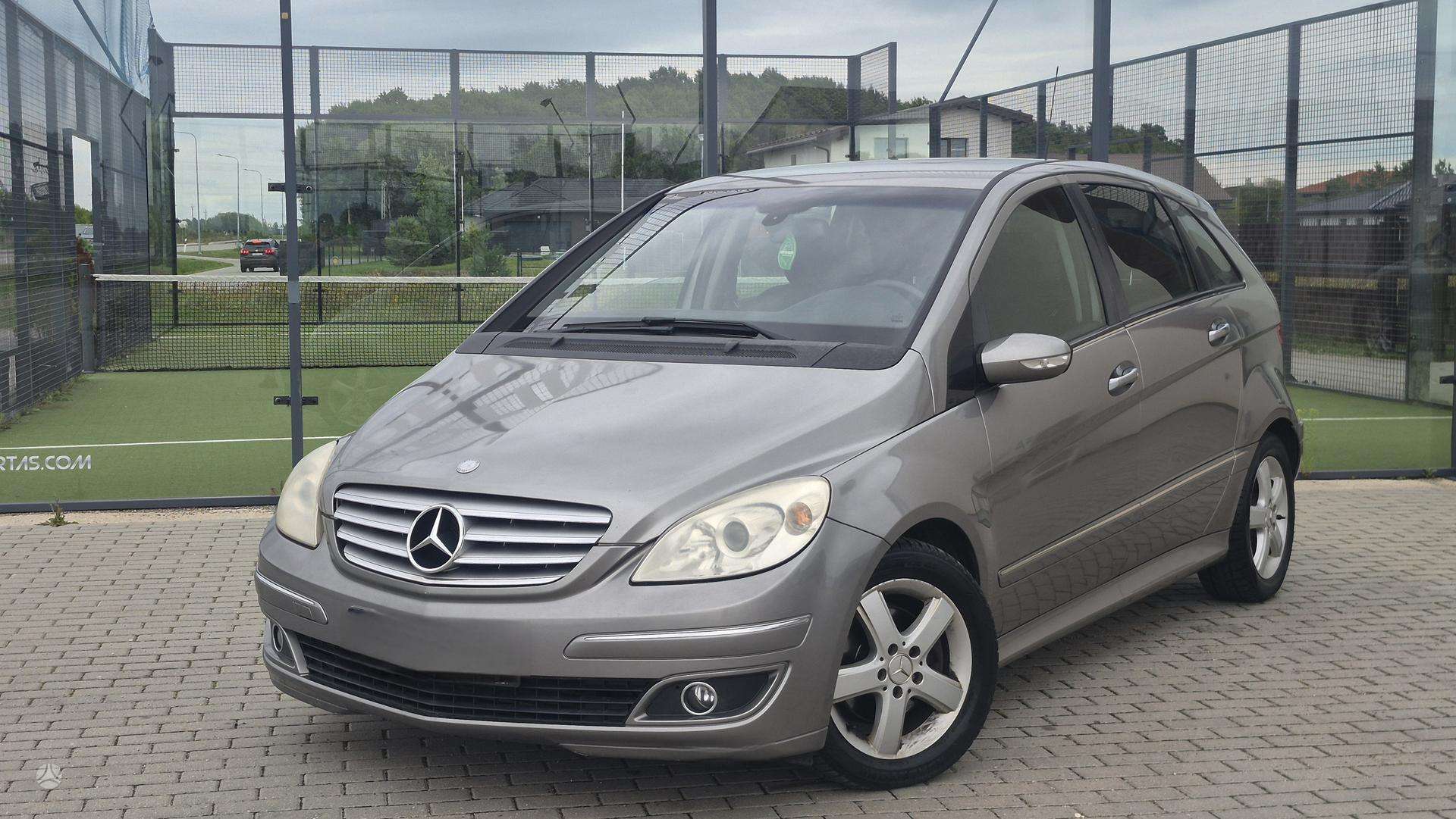 Mercedes-Benz B200