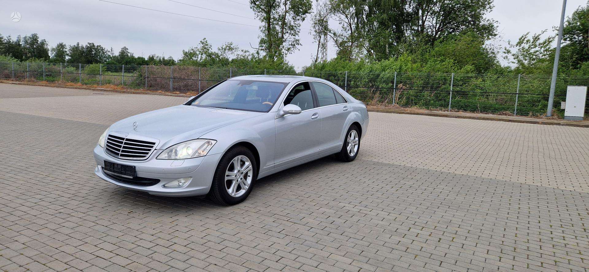 Mercedes-Benz S320