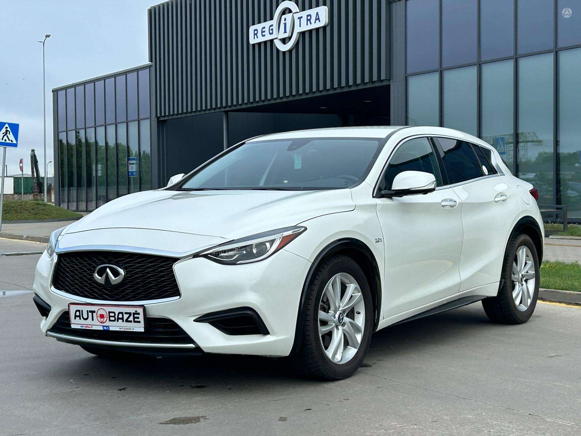 Infiniti QX30