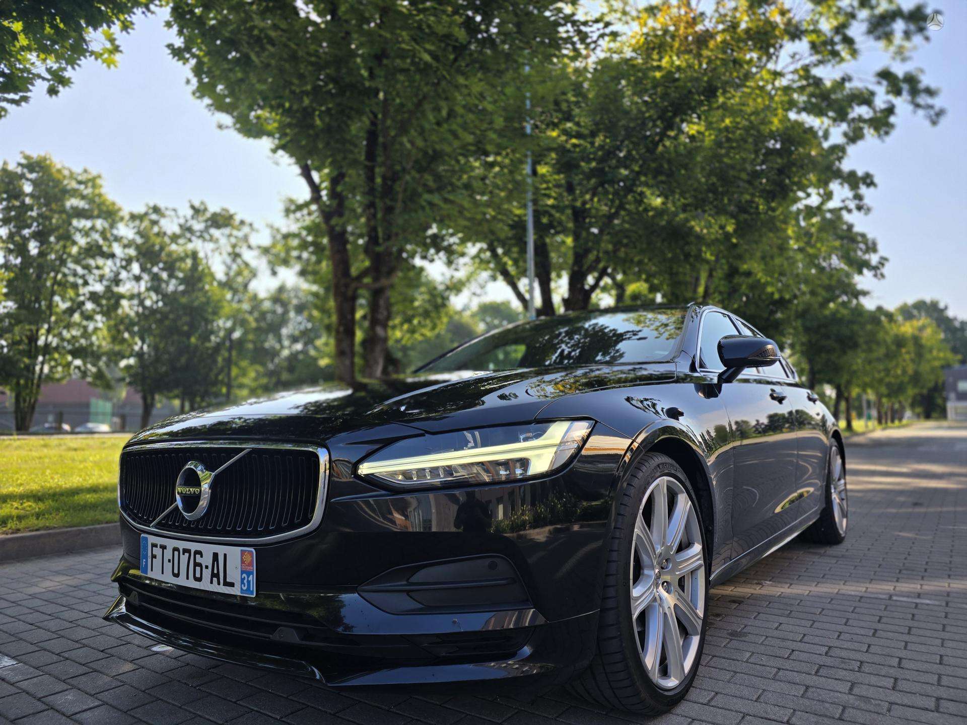 Volvo S90