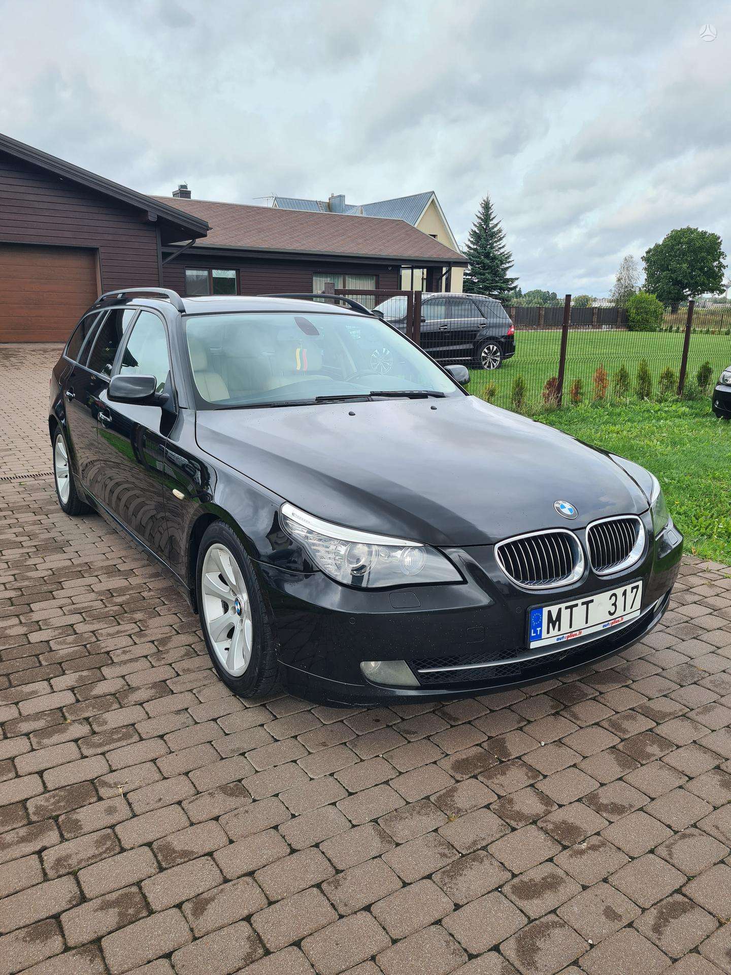 BMW 525