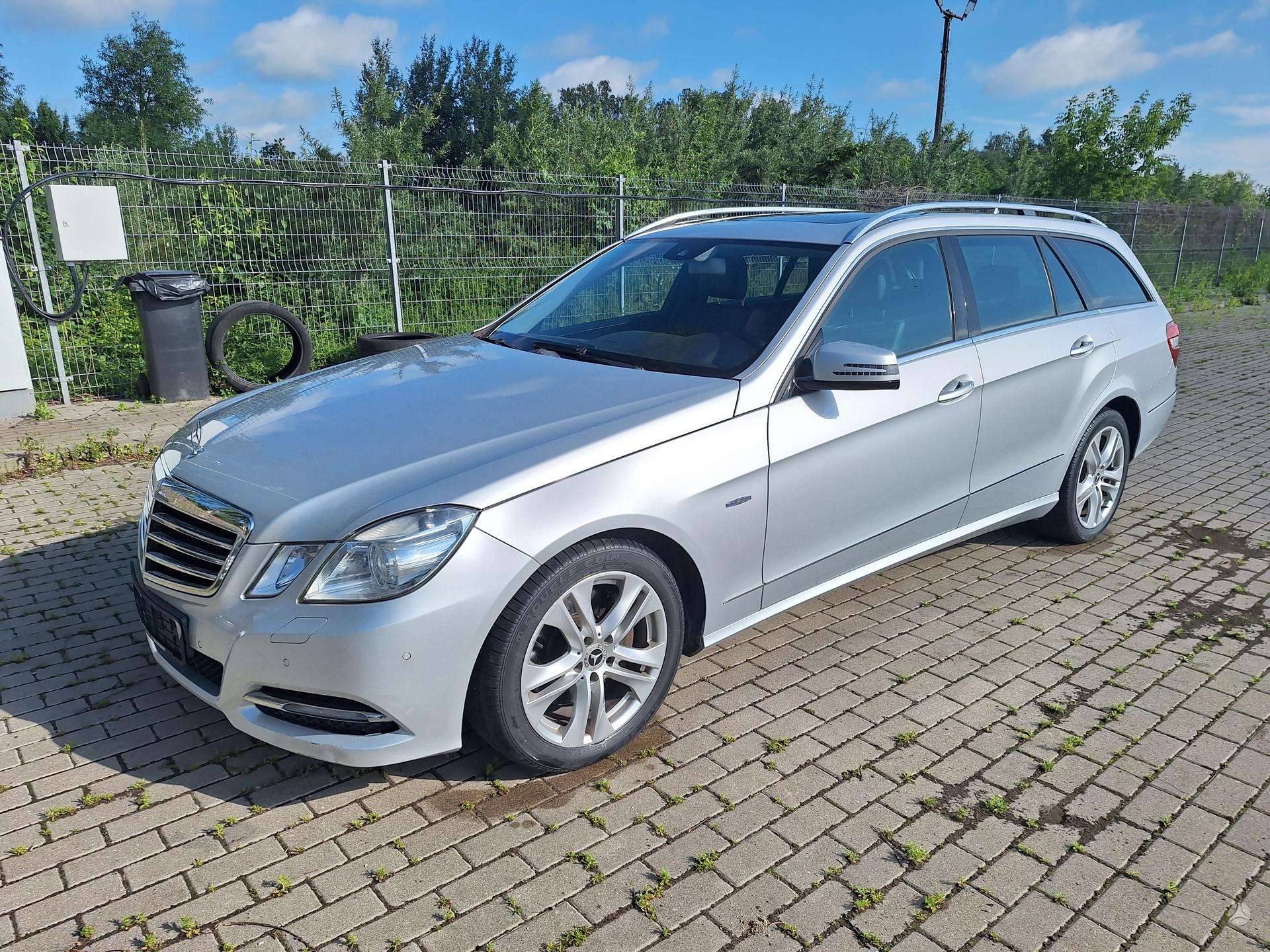 Mercedes-Benz E300