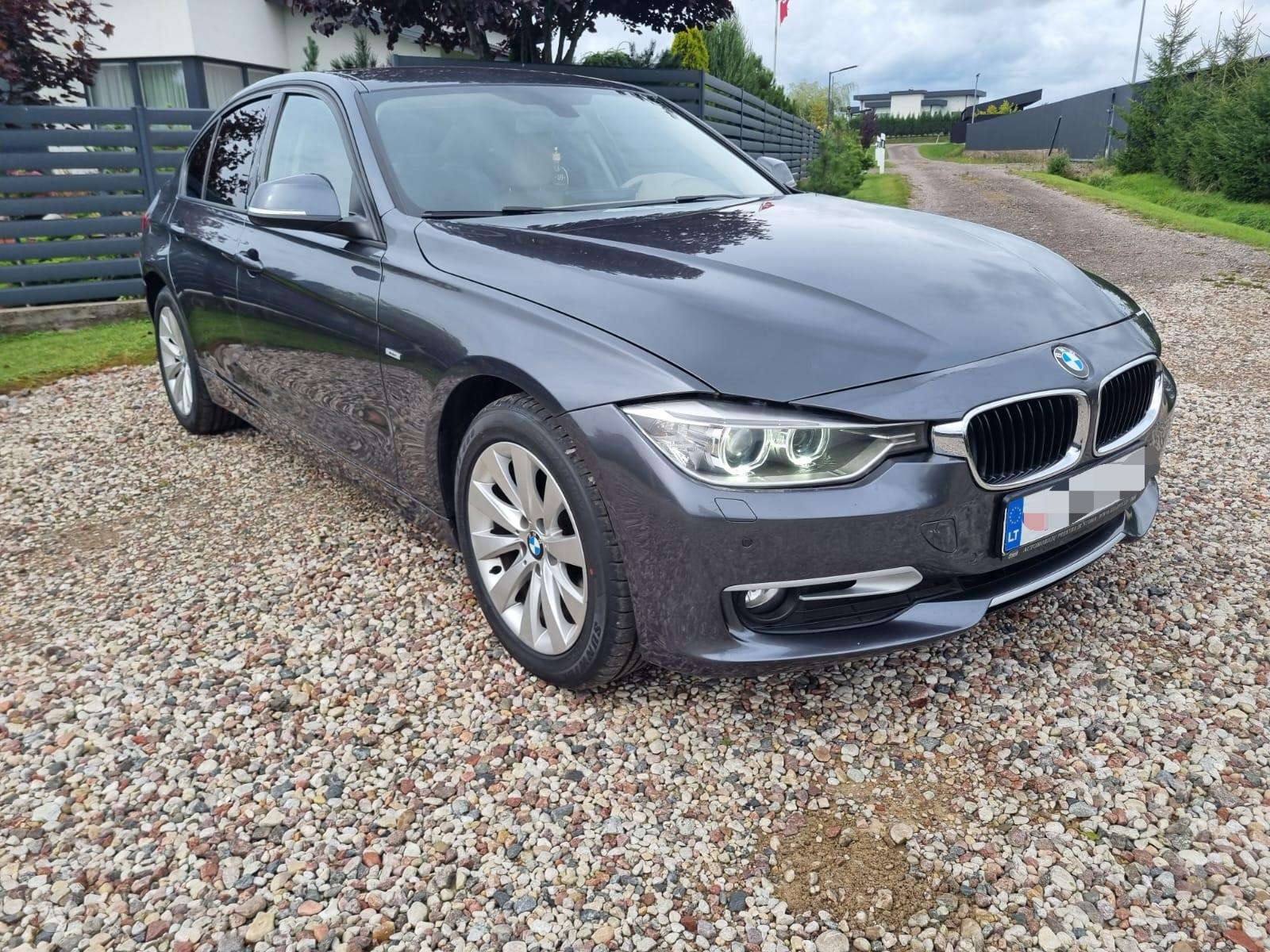 BMW 320