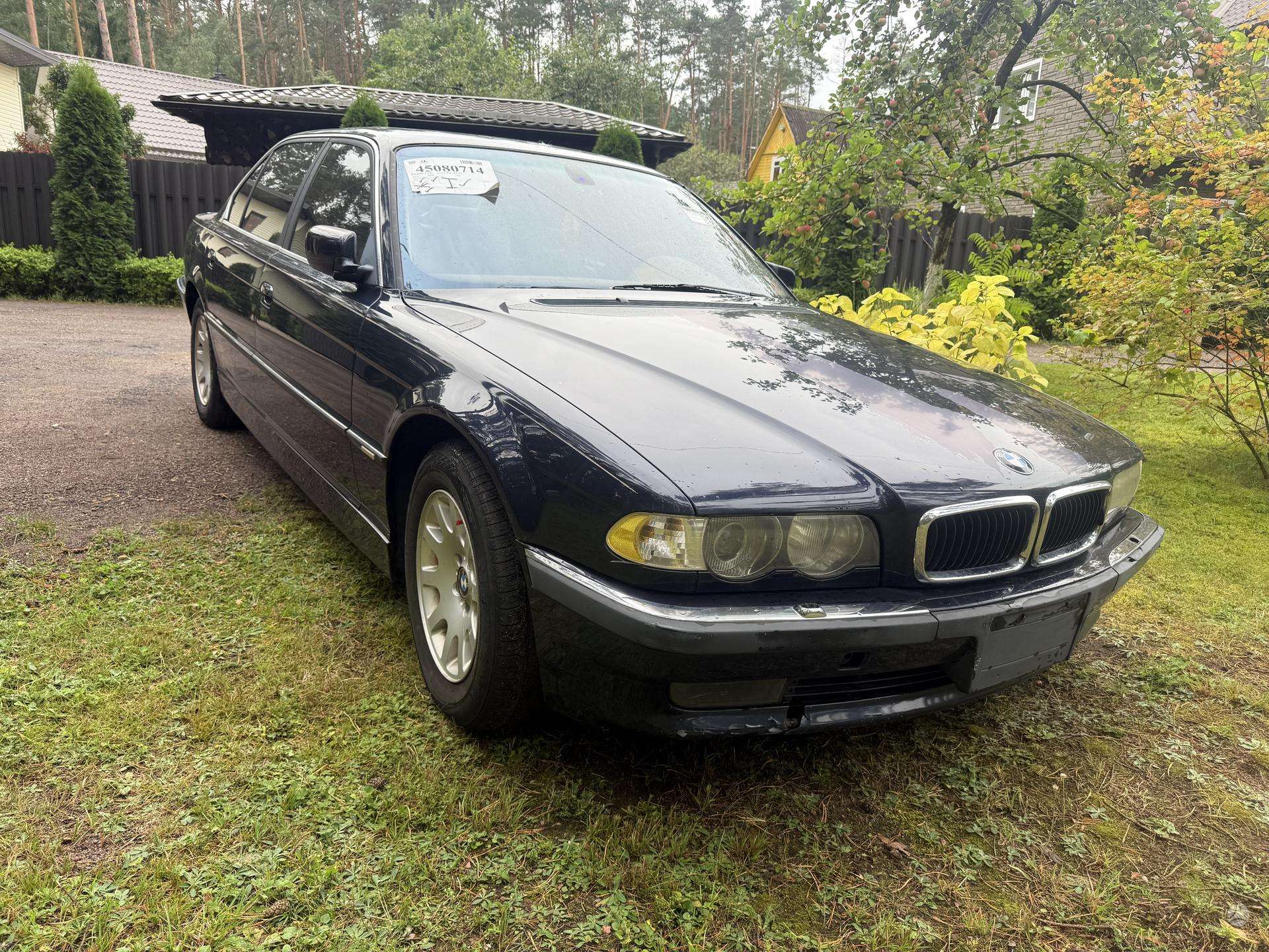 BMW 740