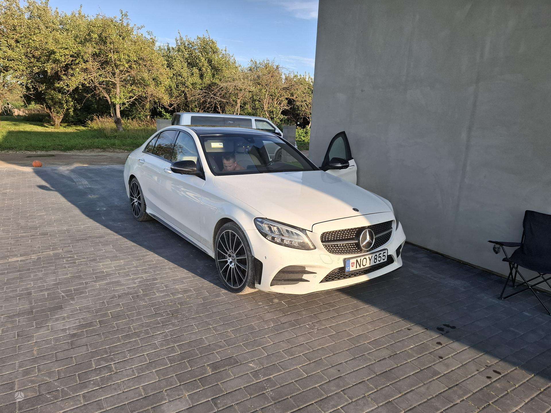 Mercedes-Benz C300