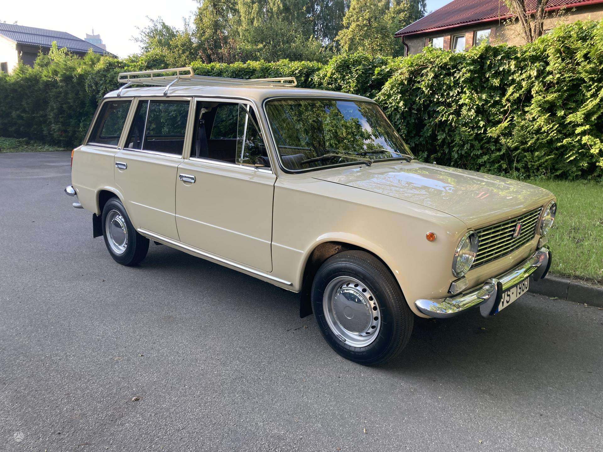 Lada 2102