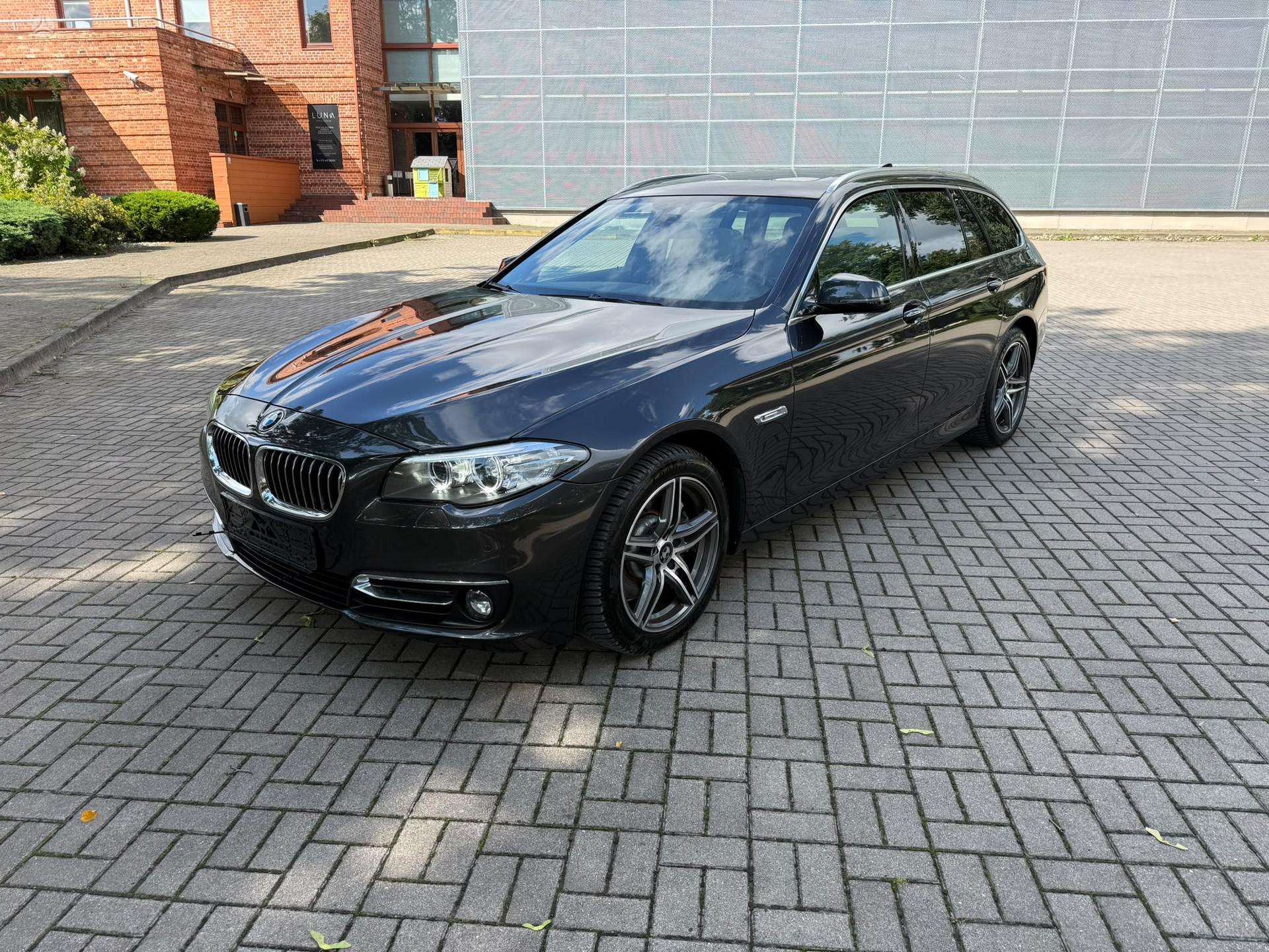 BMW 530