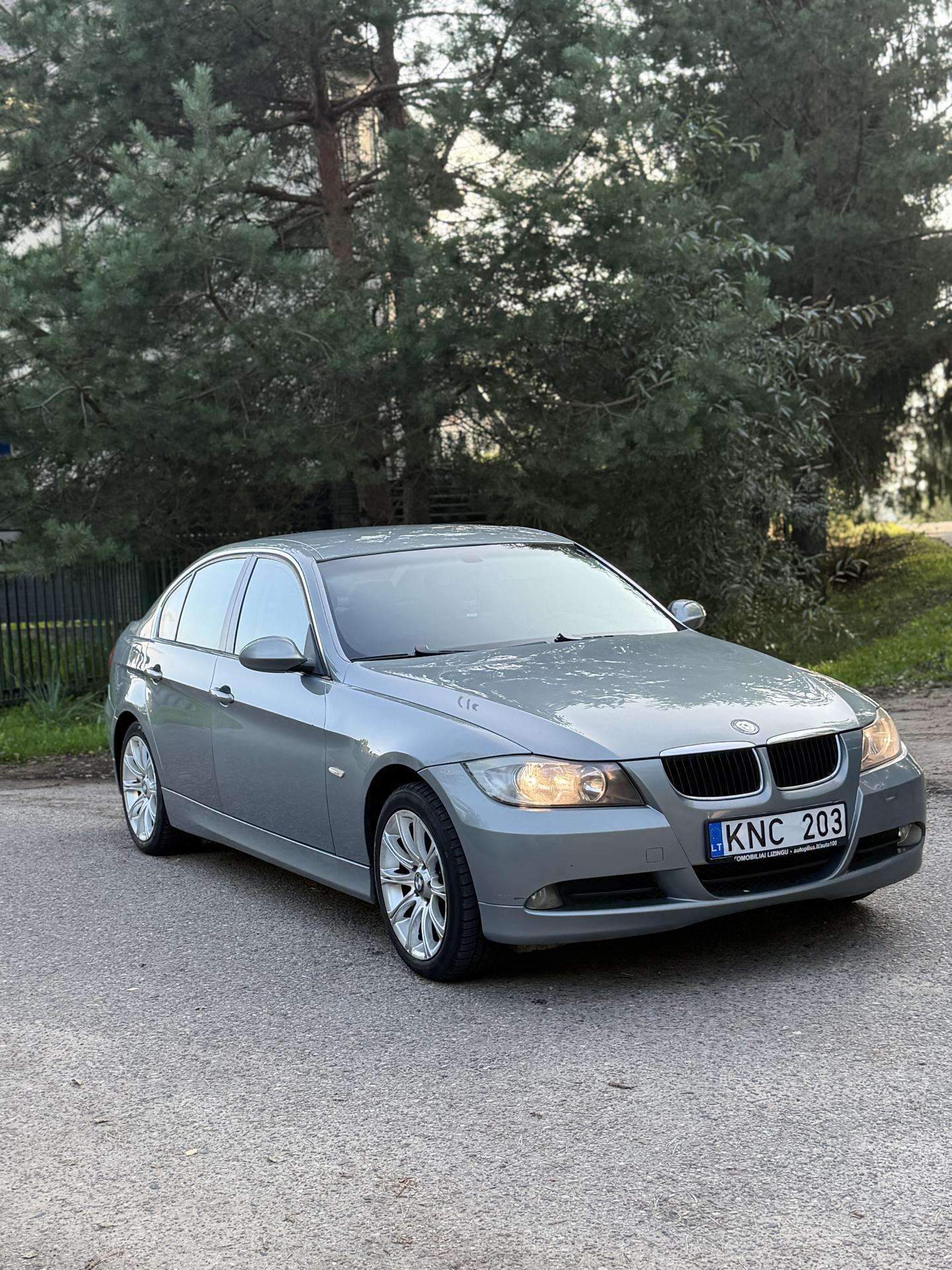 BMW 320