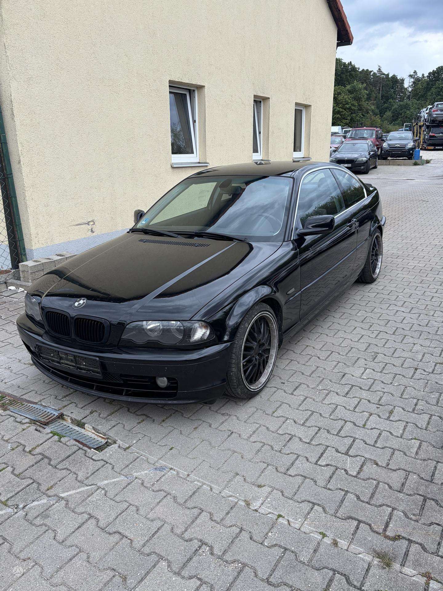BMW 323
