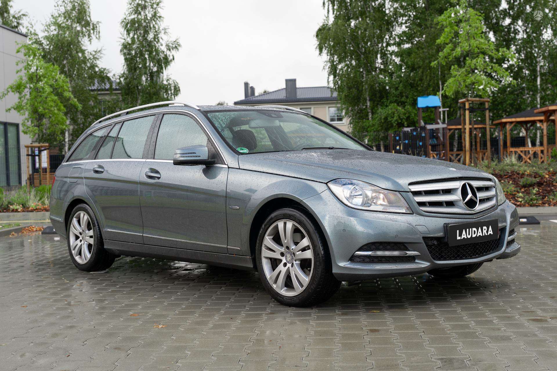 Mercedes-Benz C220