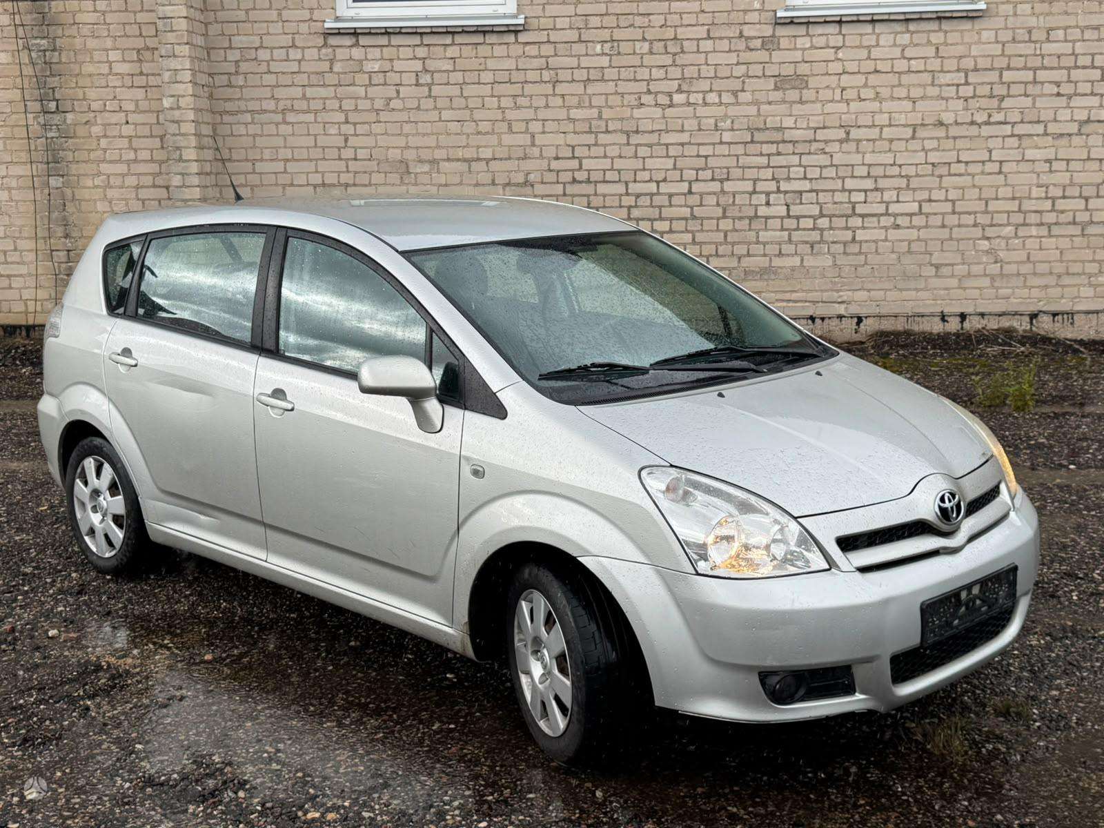 Toyota Corolla Verso.