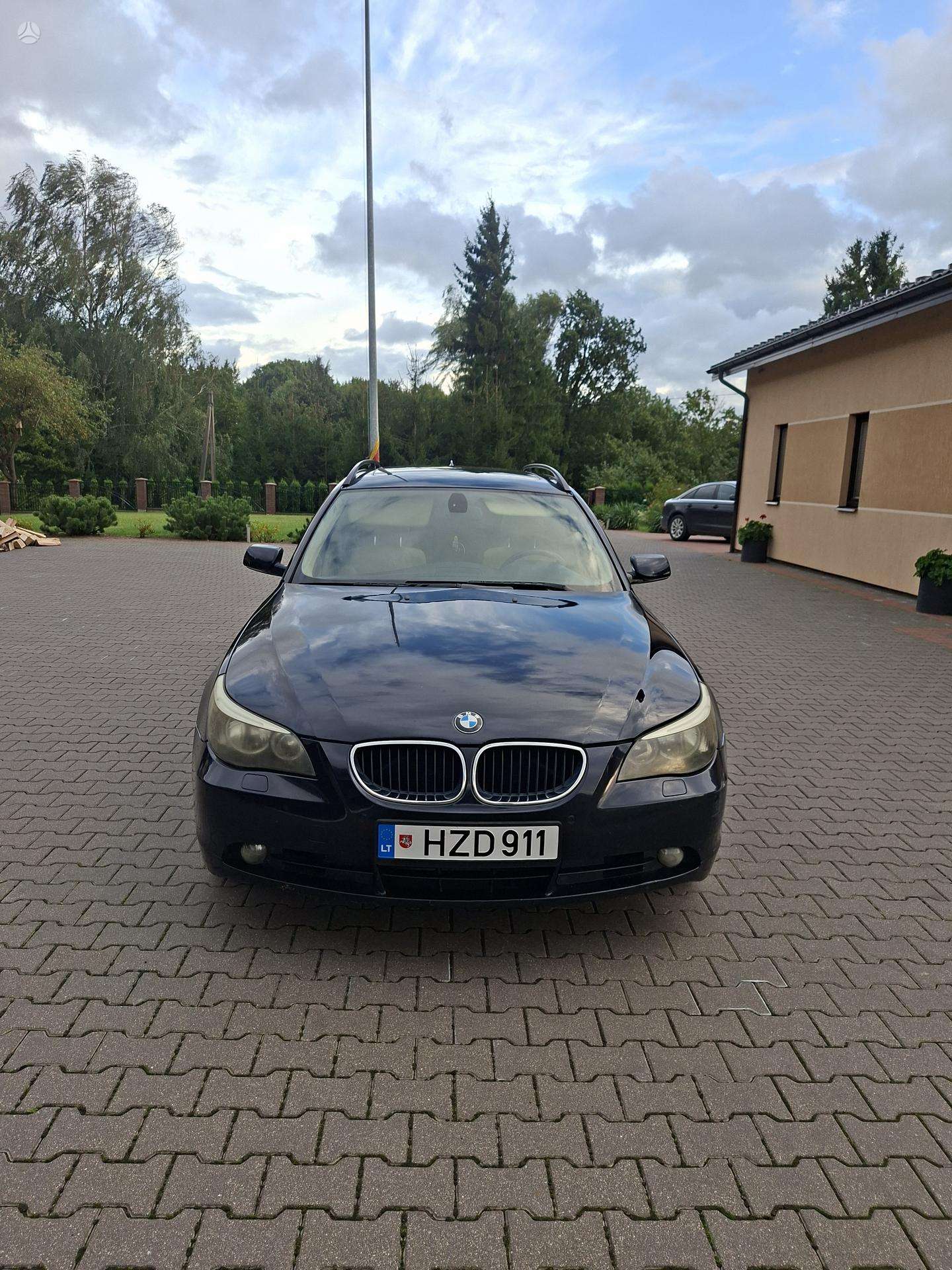 BMW 520