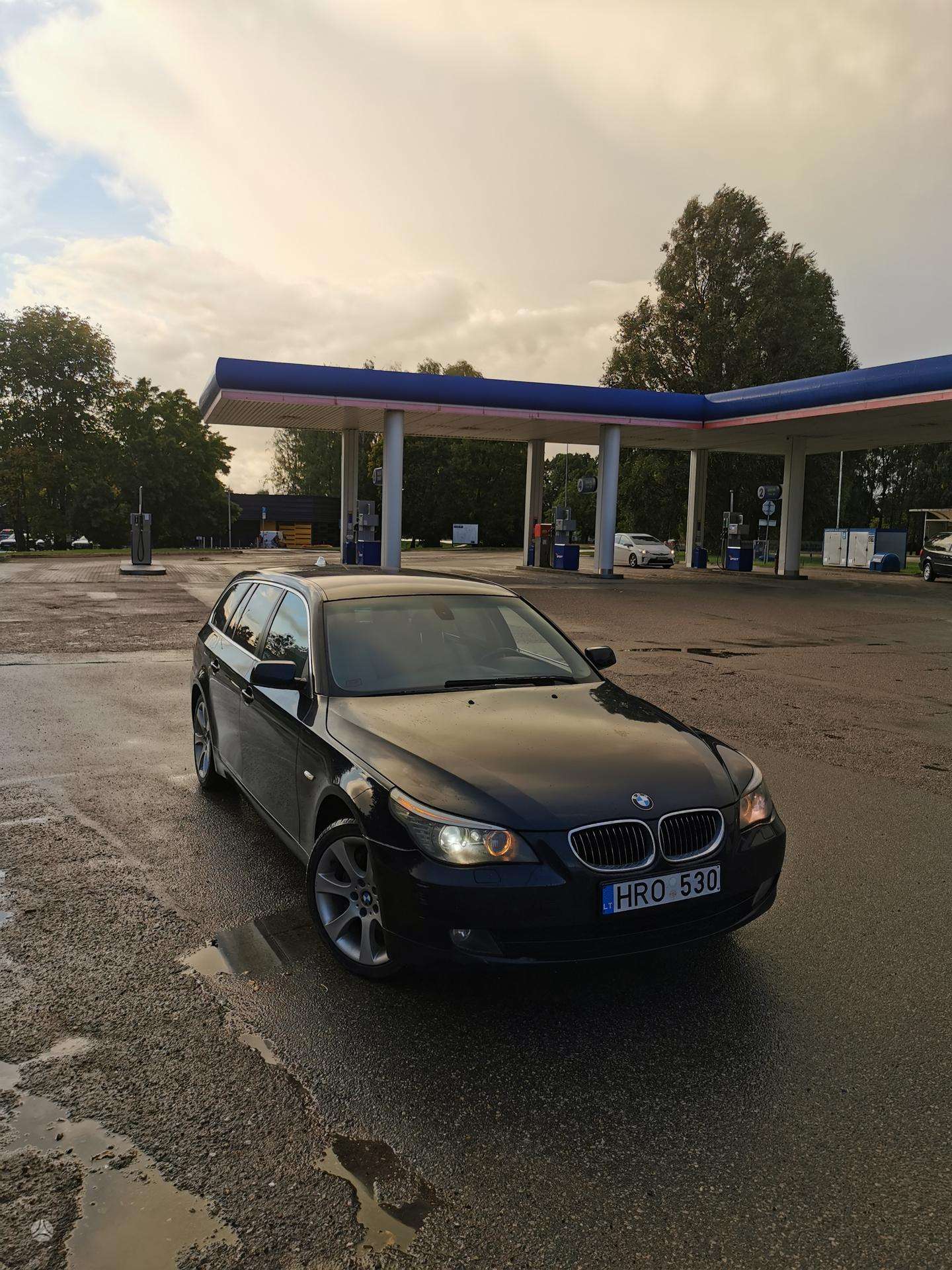 BMW 530