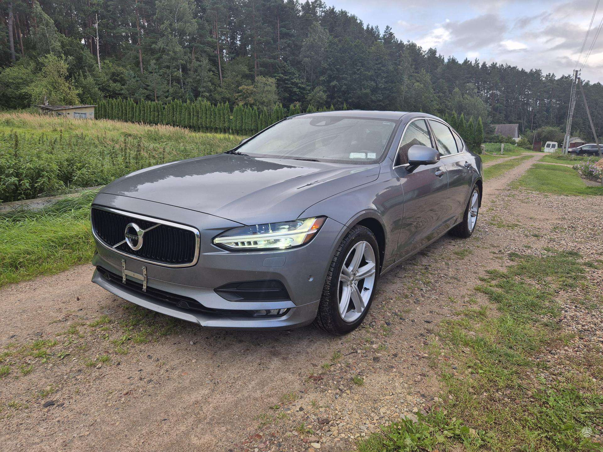 Volvo S90