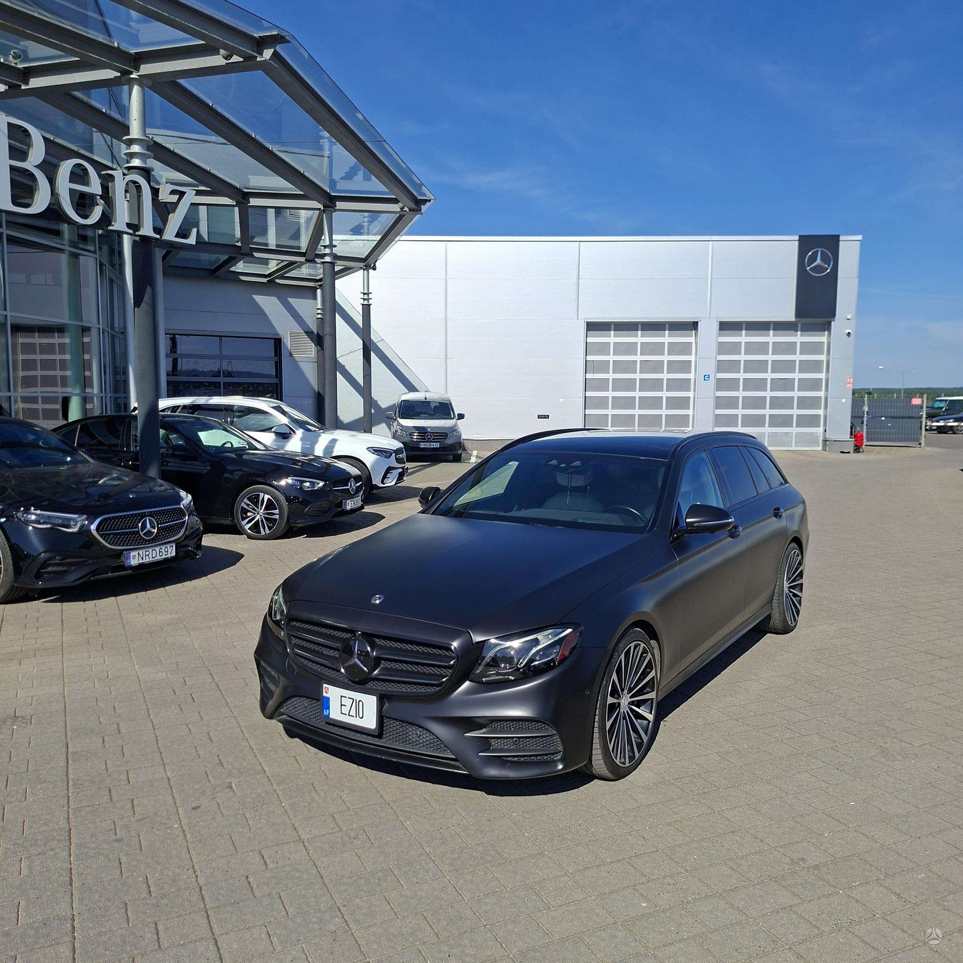 Mercedes-Benz E400