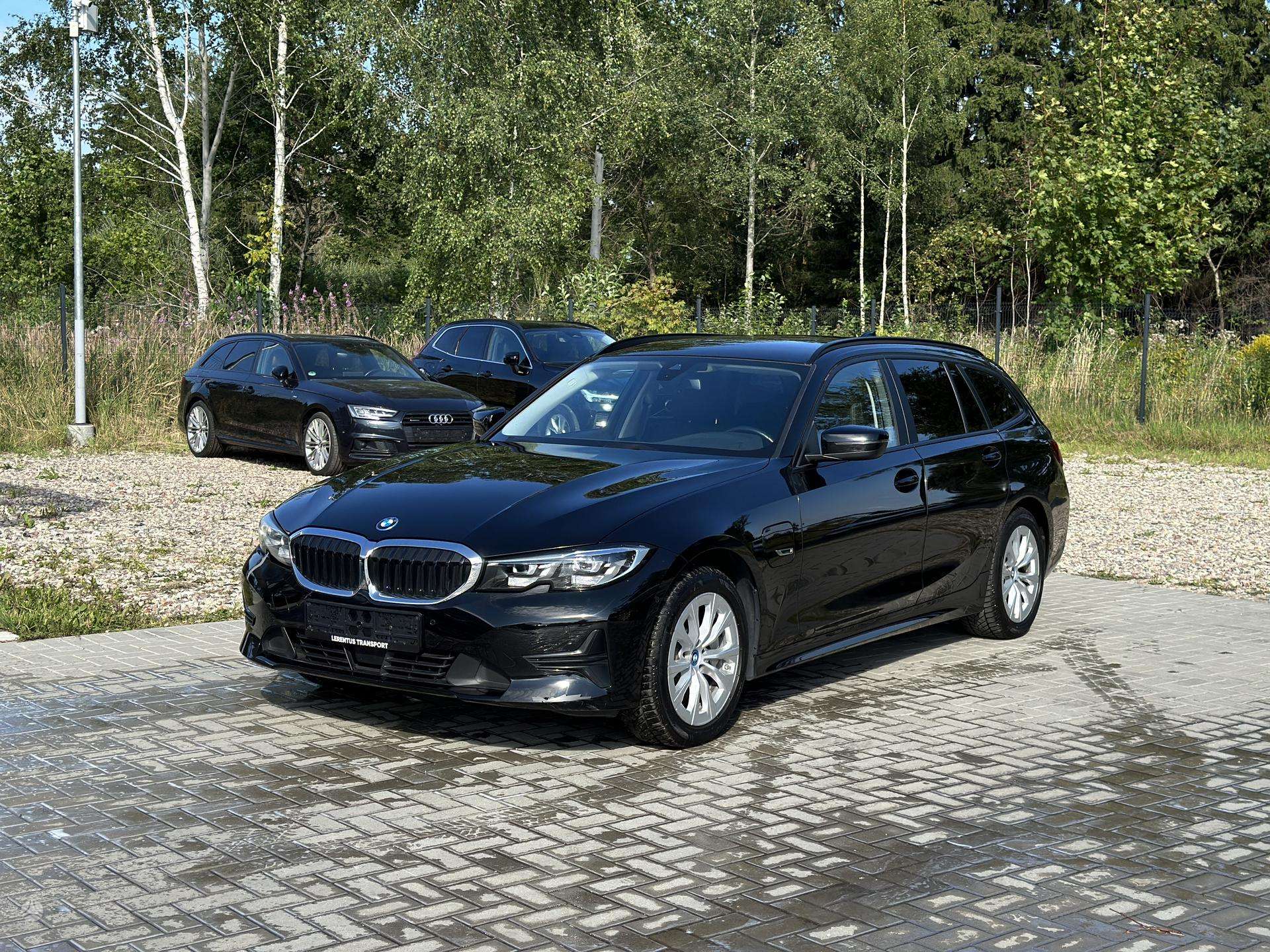 BMW 330