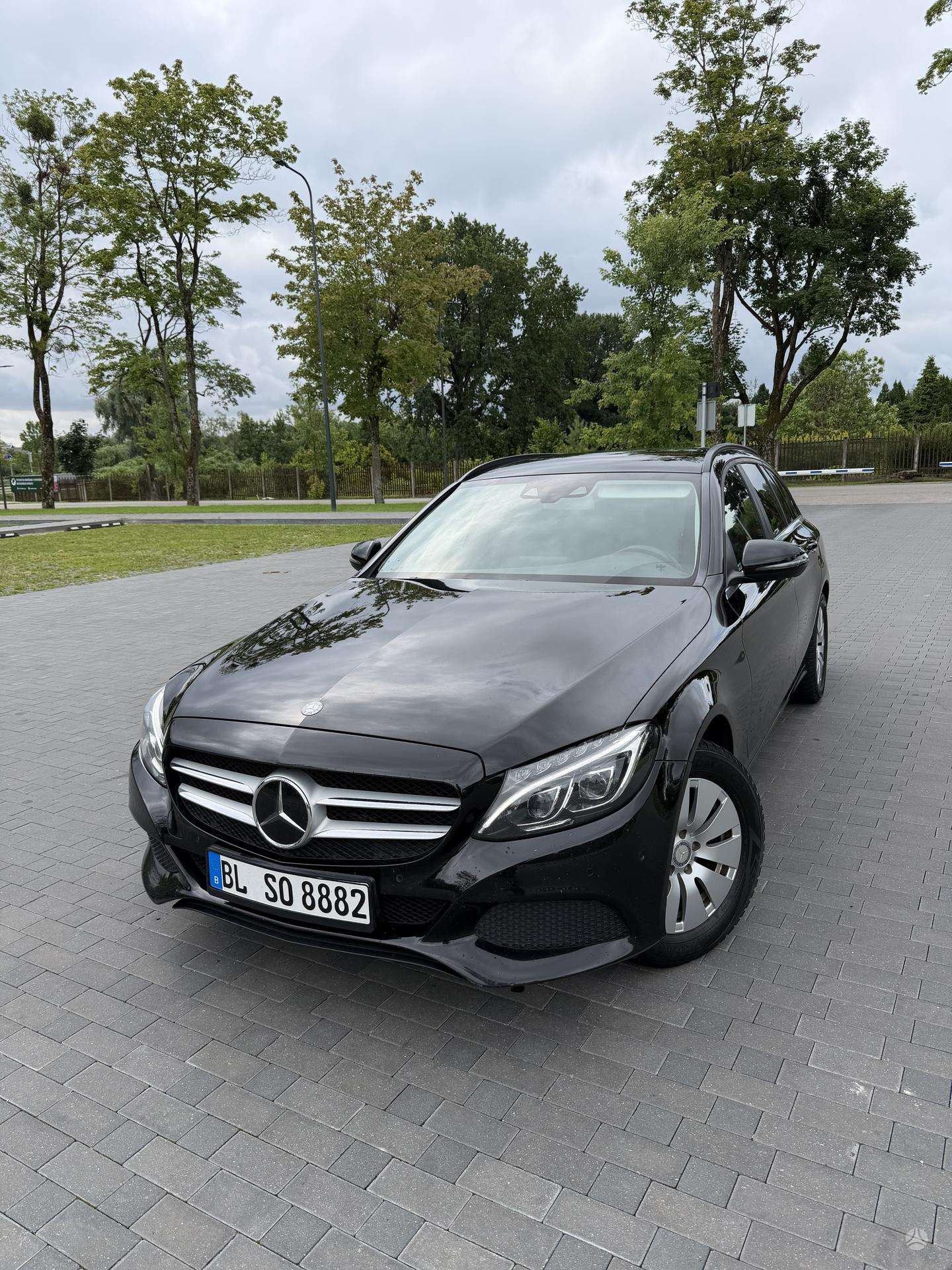 Mercedes-Benz C220