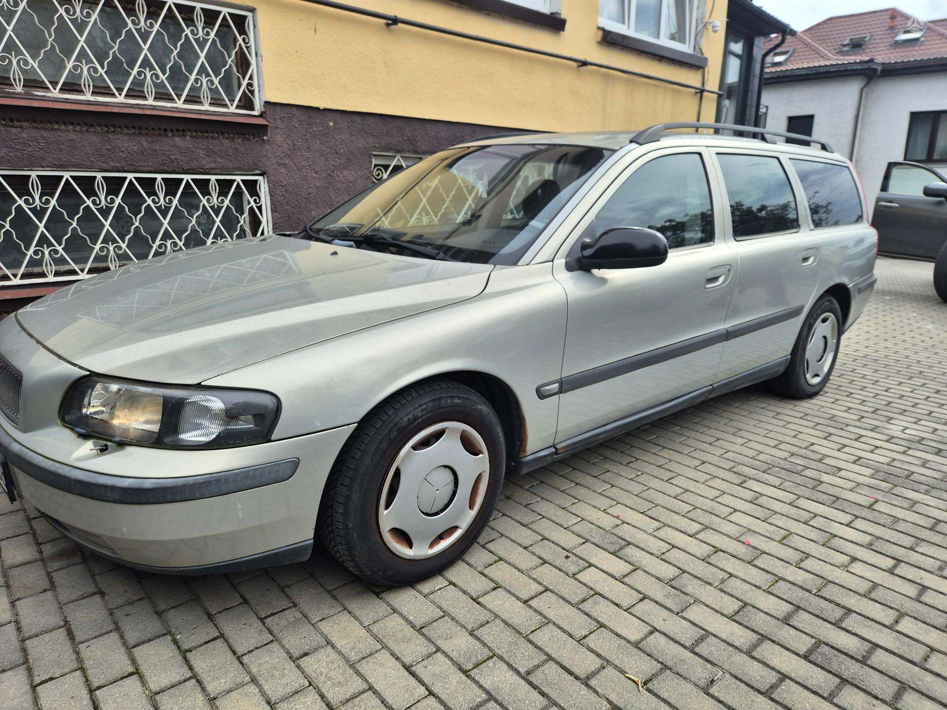 Volvo V70