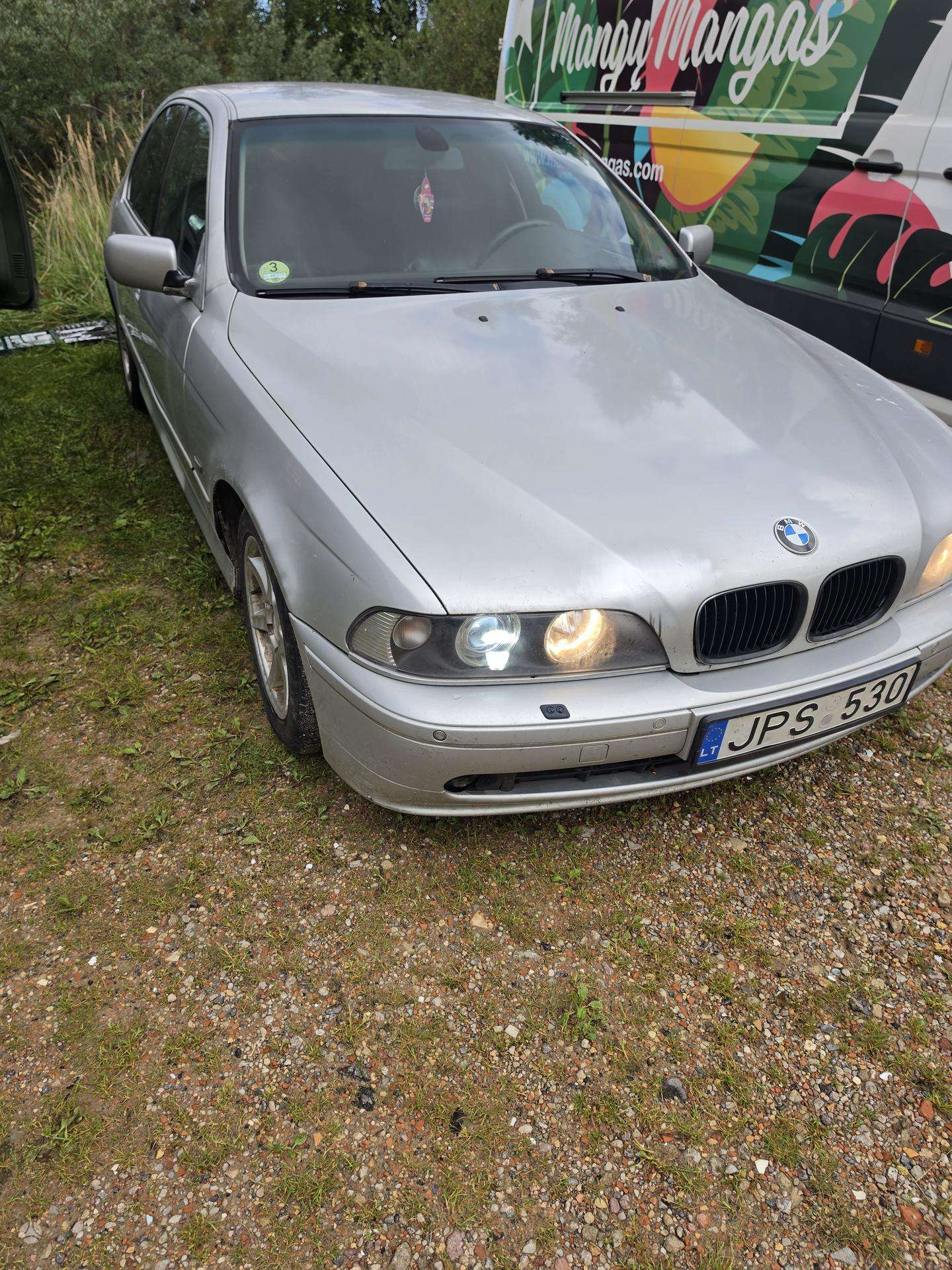 BMW 530