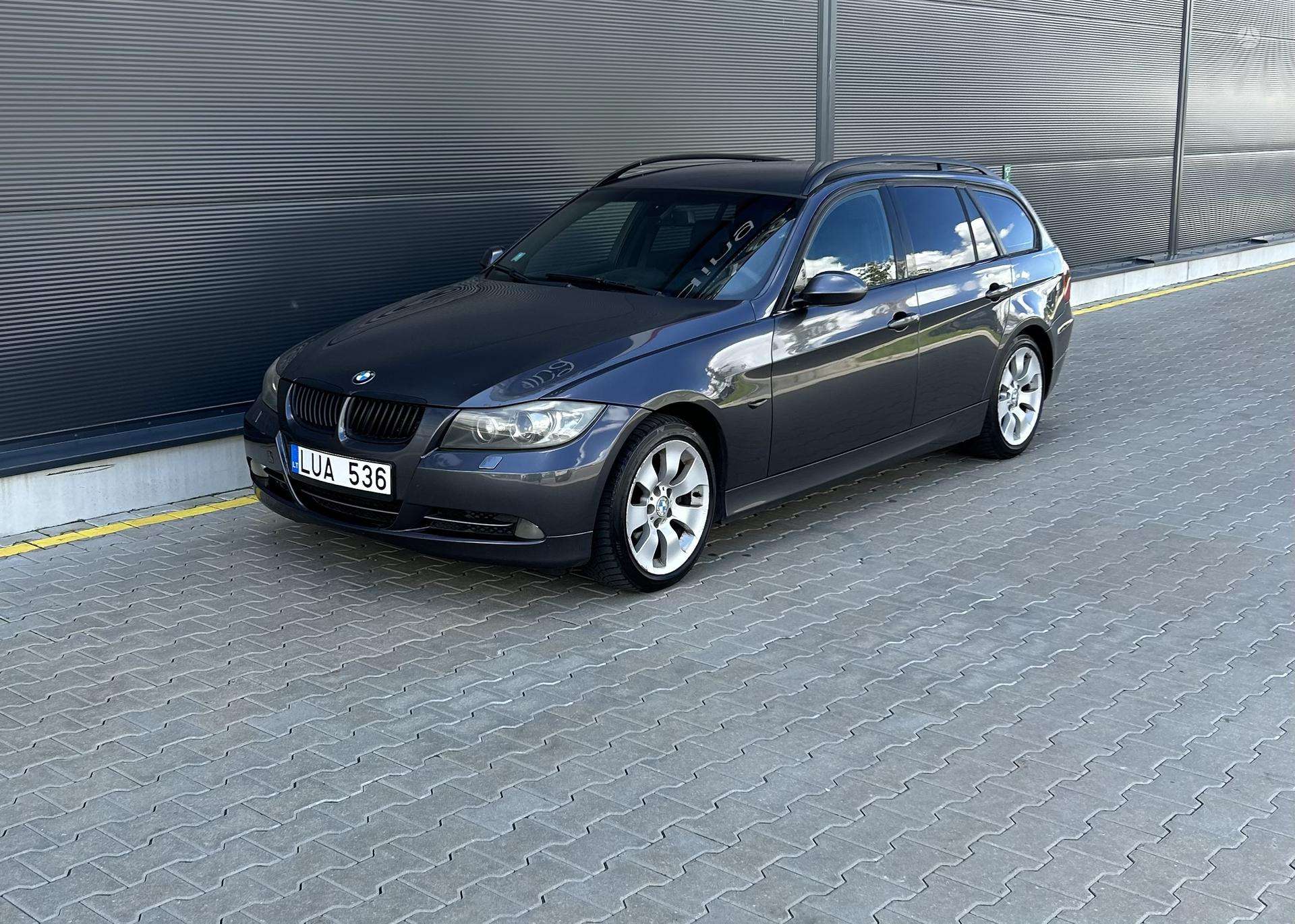 BMW 330