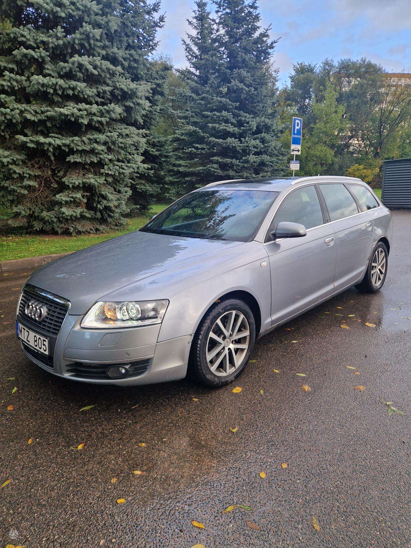 Audi A6.