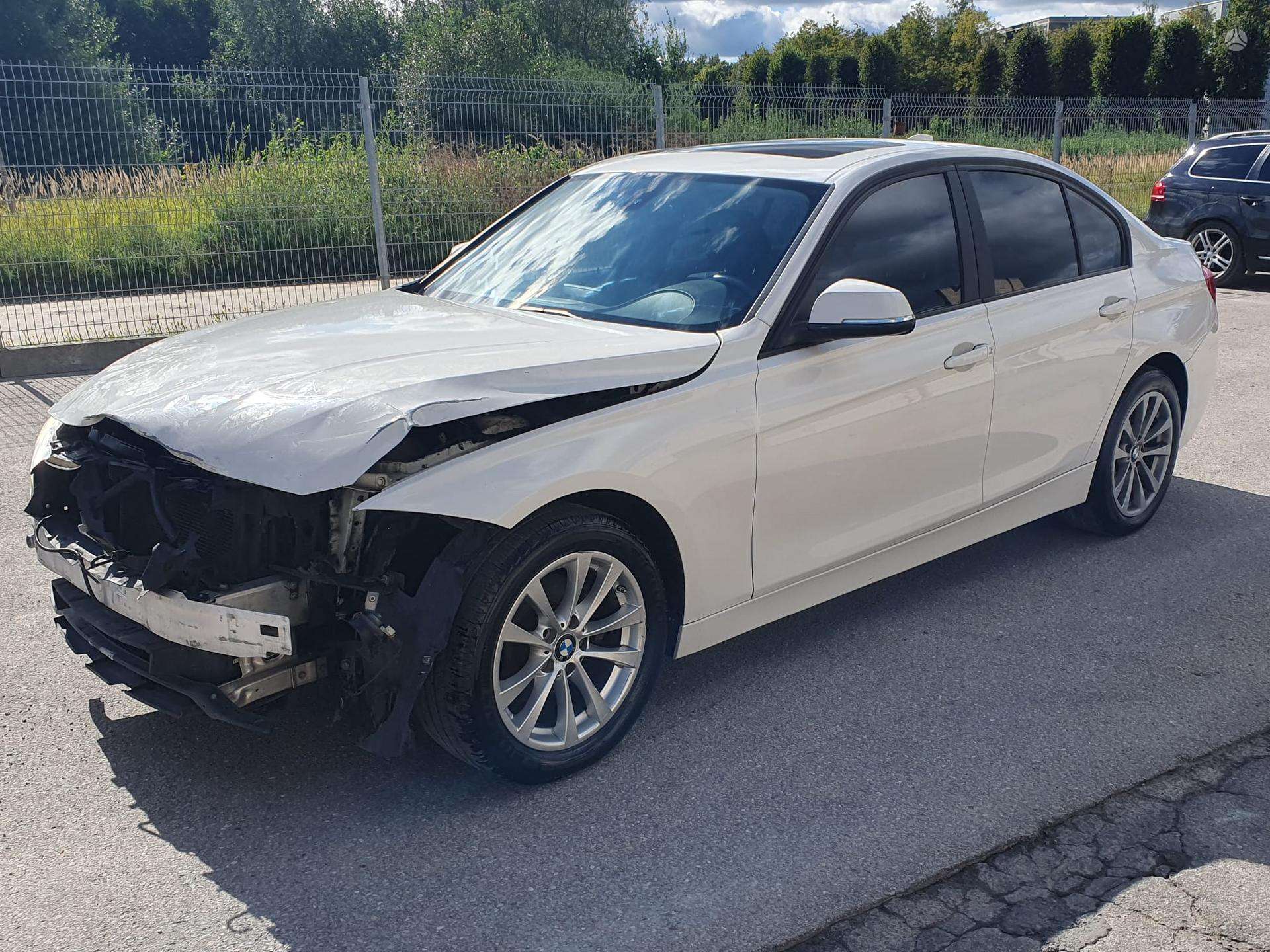 BMW 320