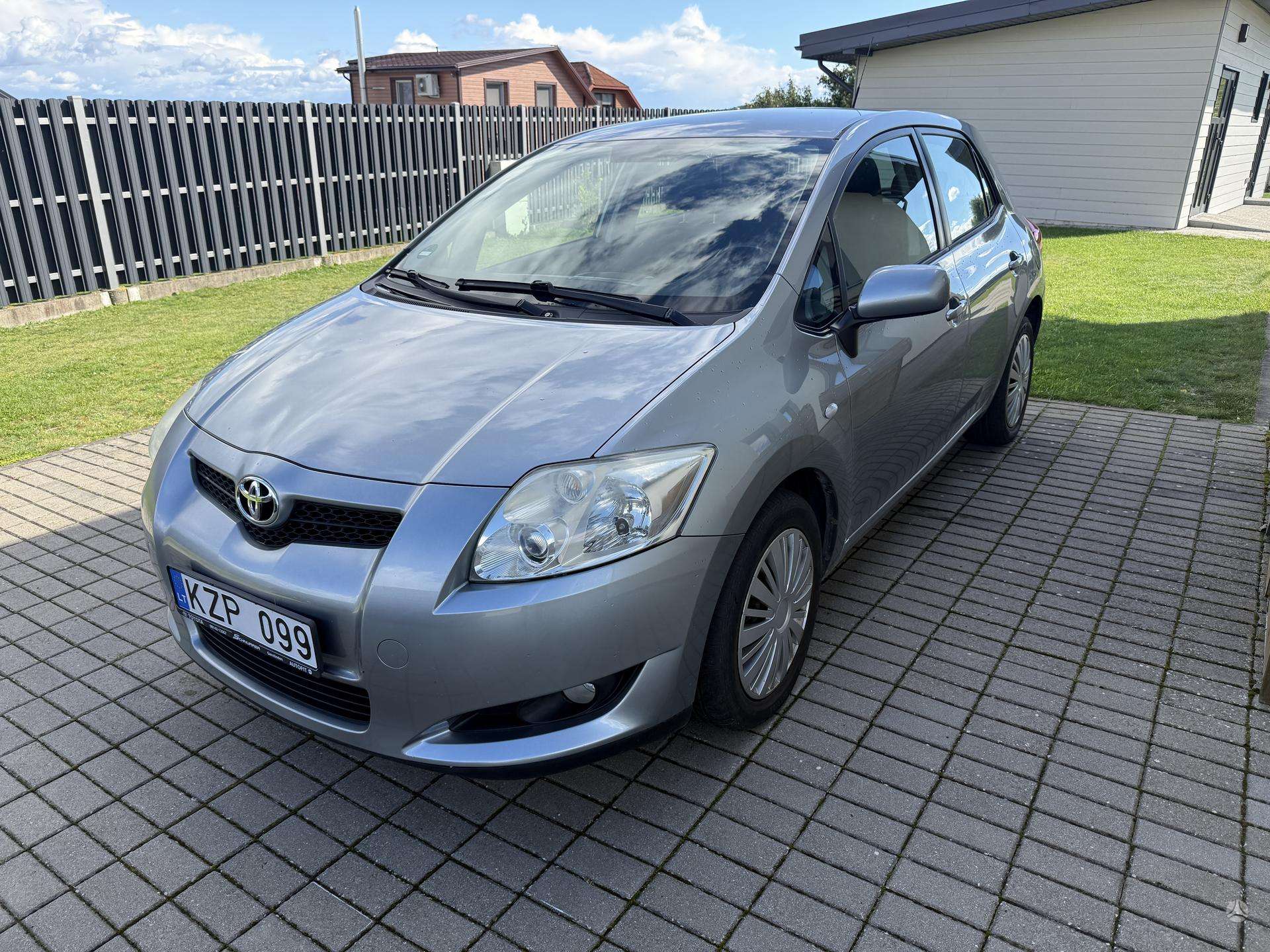 Toyota Auris