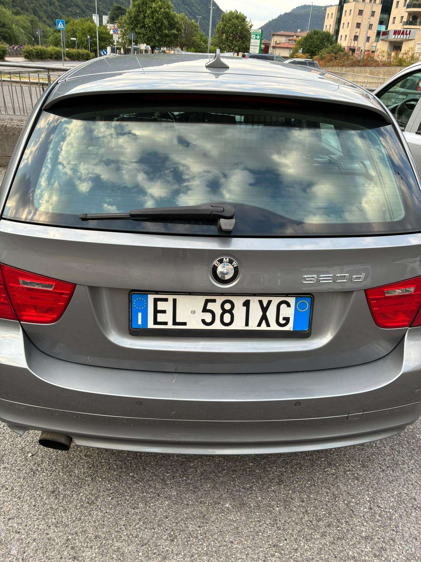 BMW 320