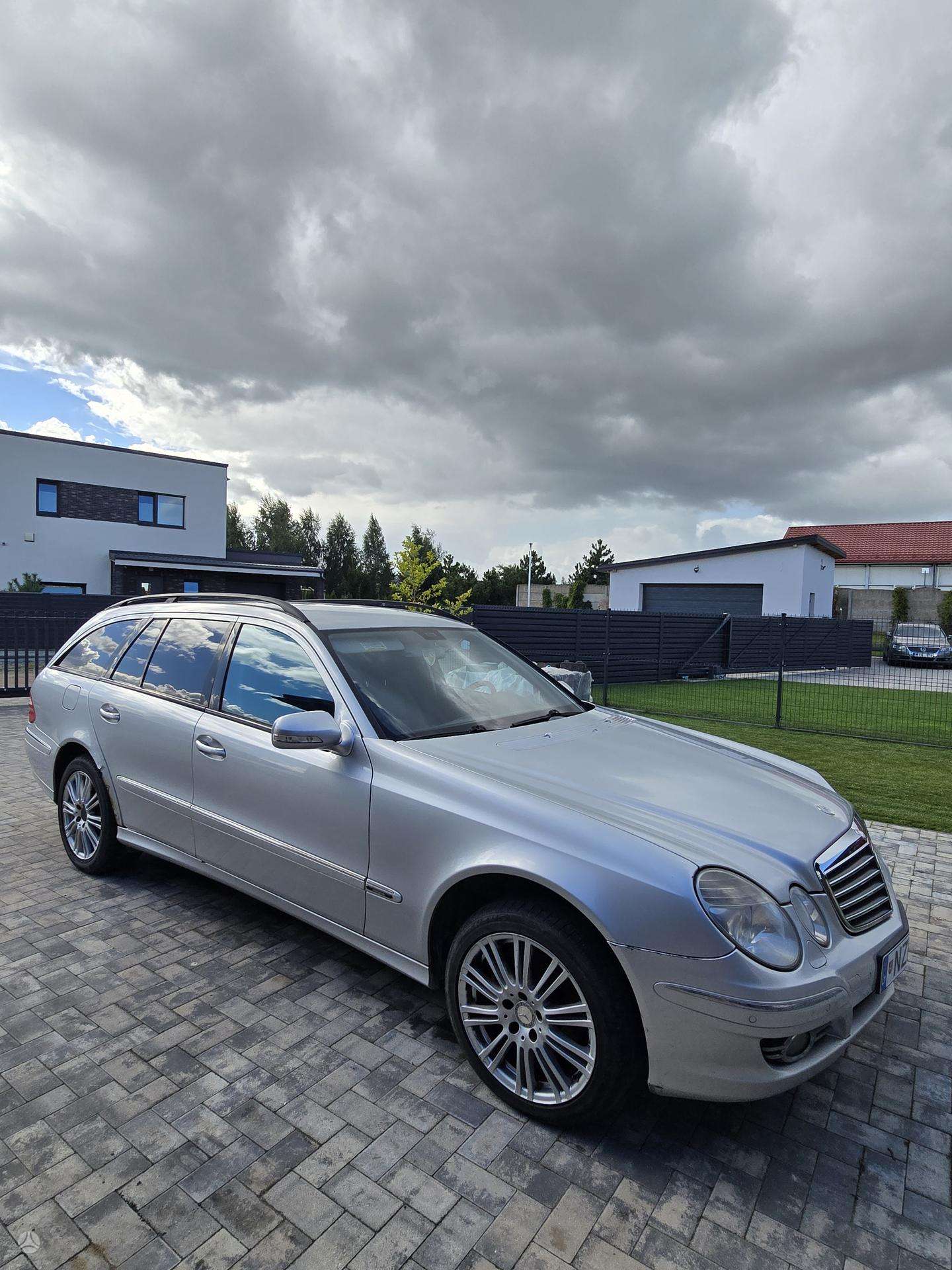 Mercedes-Benz E280