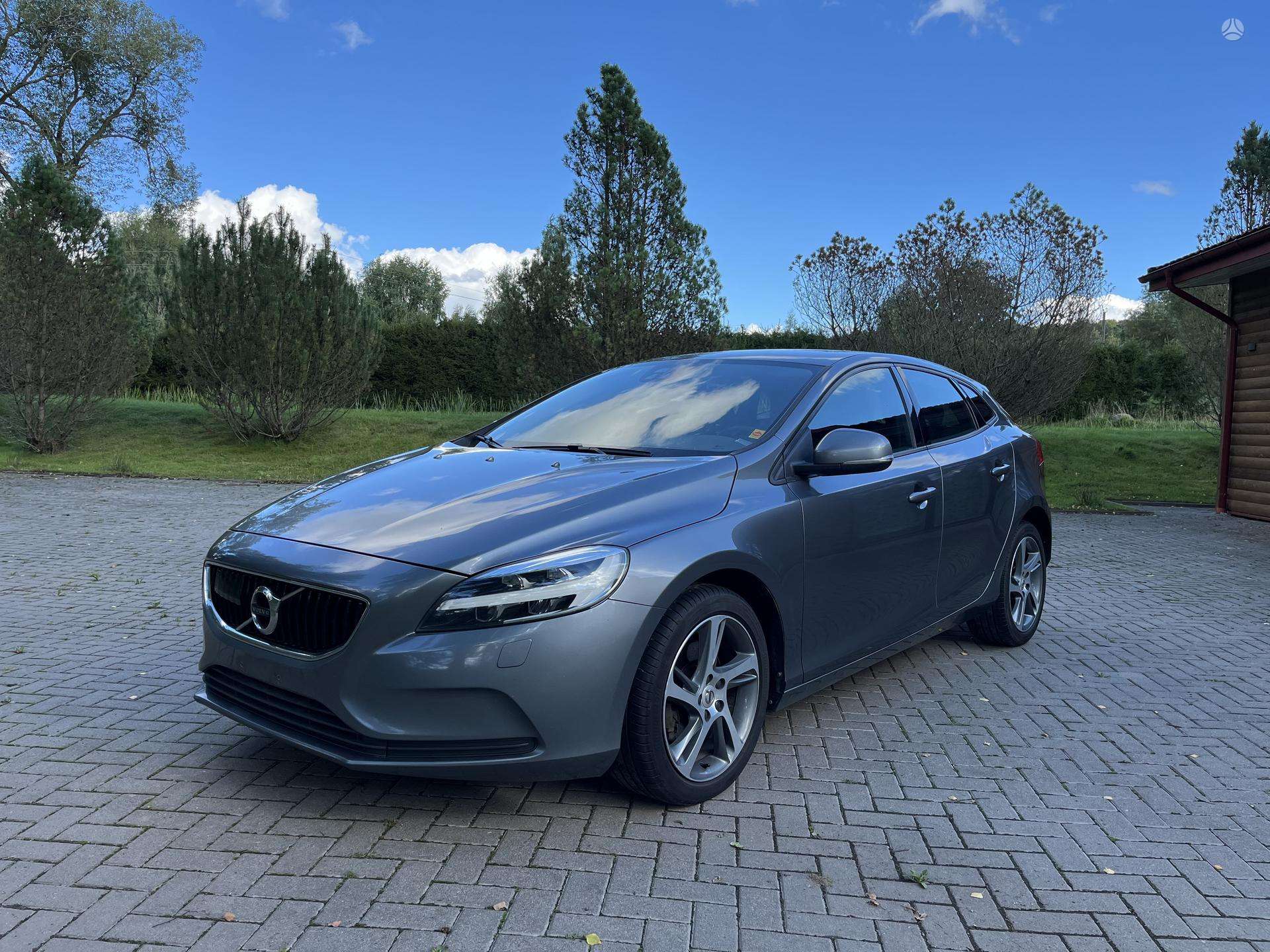 Volvo V40
