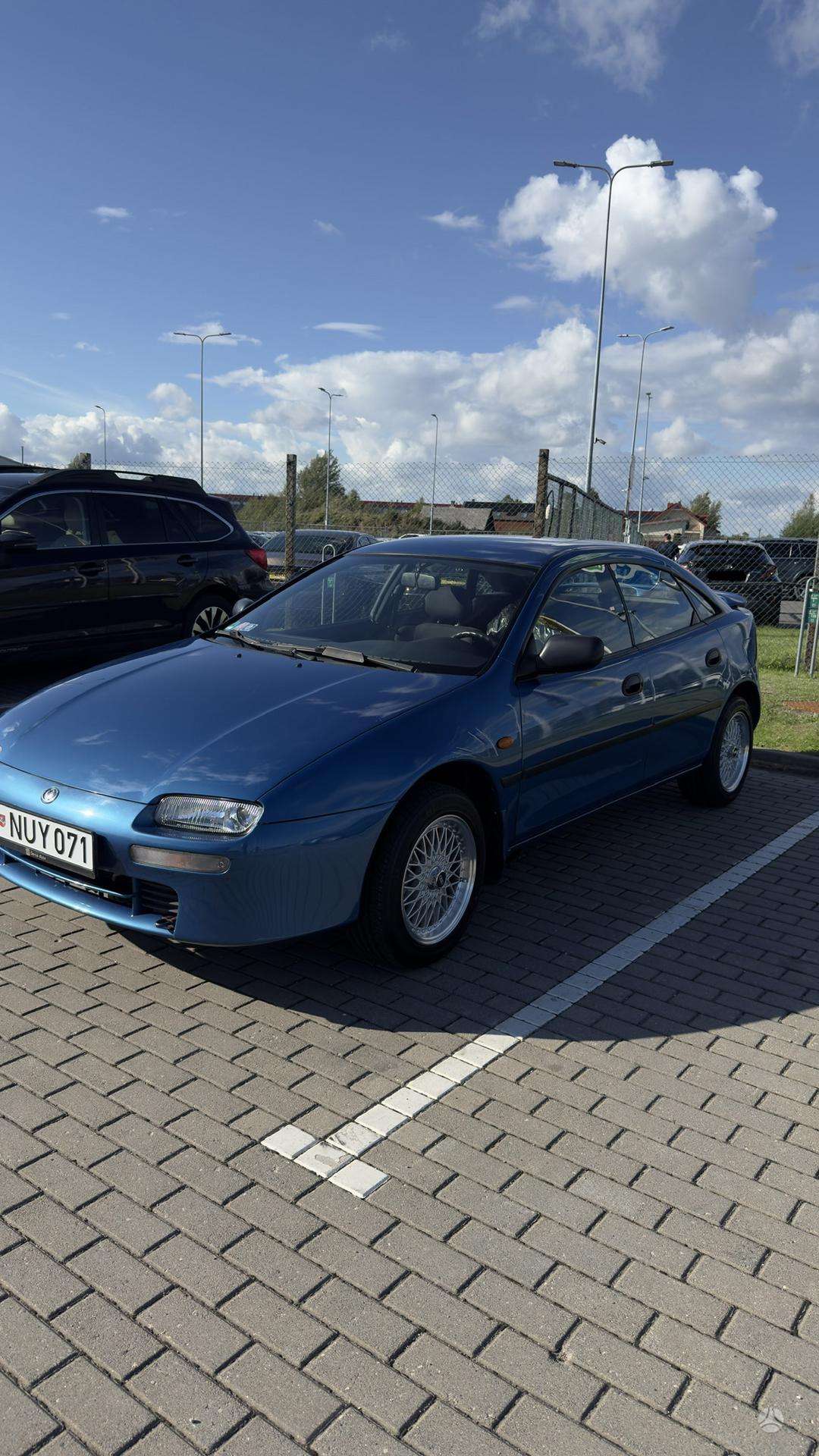 Mazda 323F