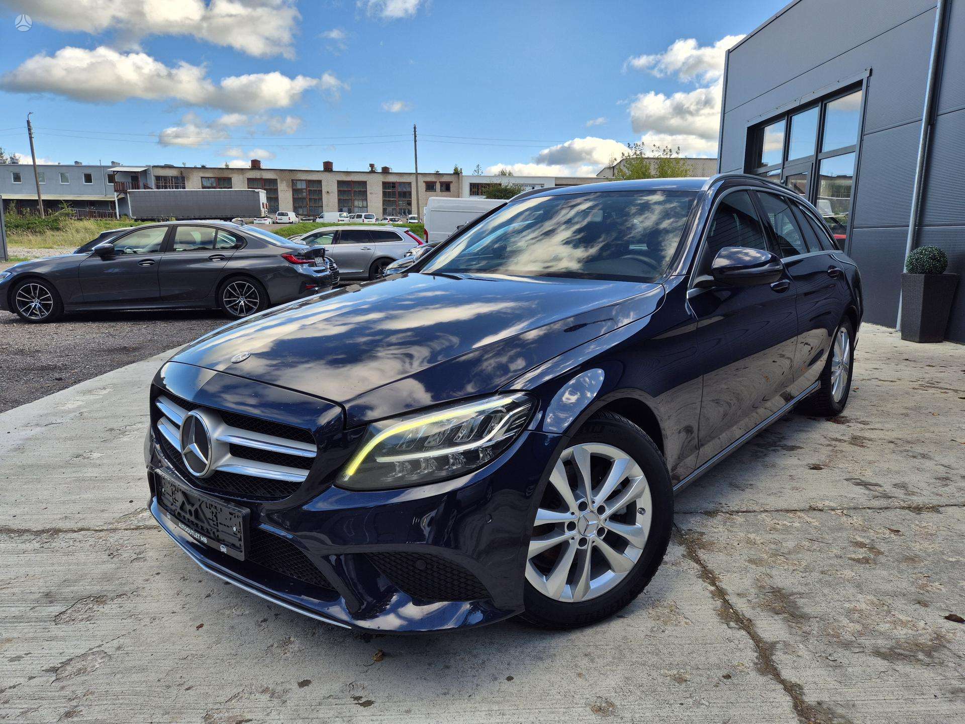 Mercedes-Benz C220