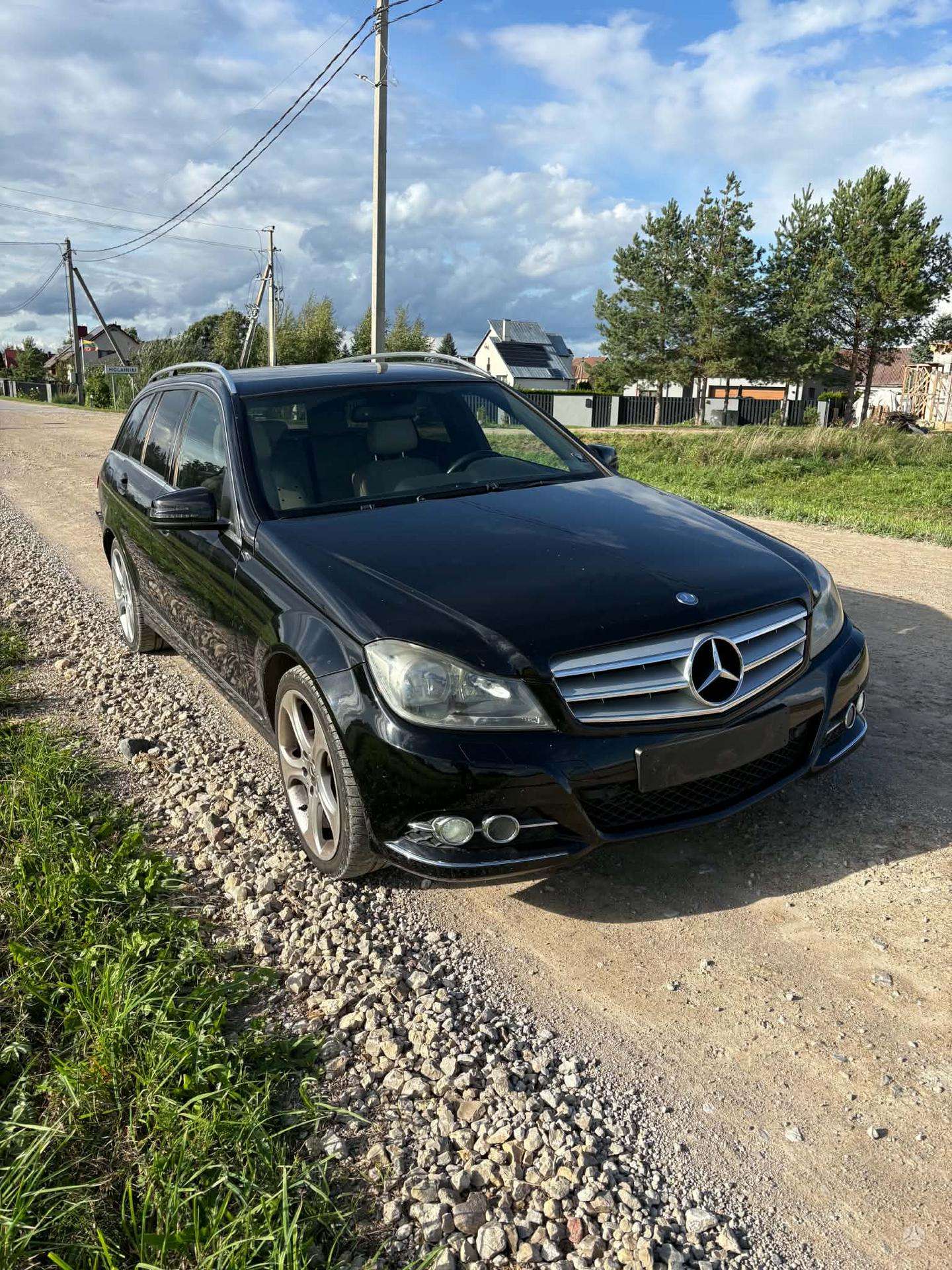 Mercedes-Benz C220