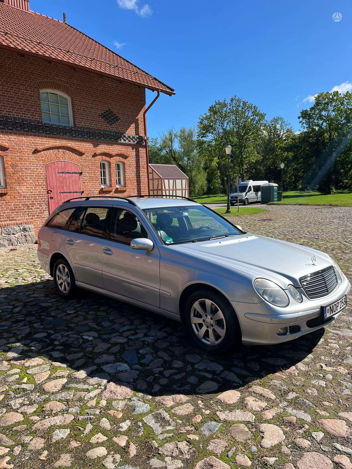 Mercedes-Benz E280
