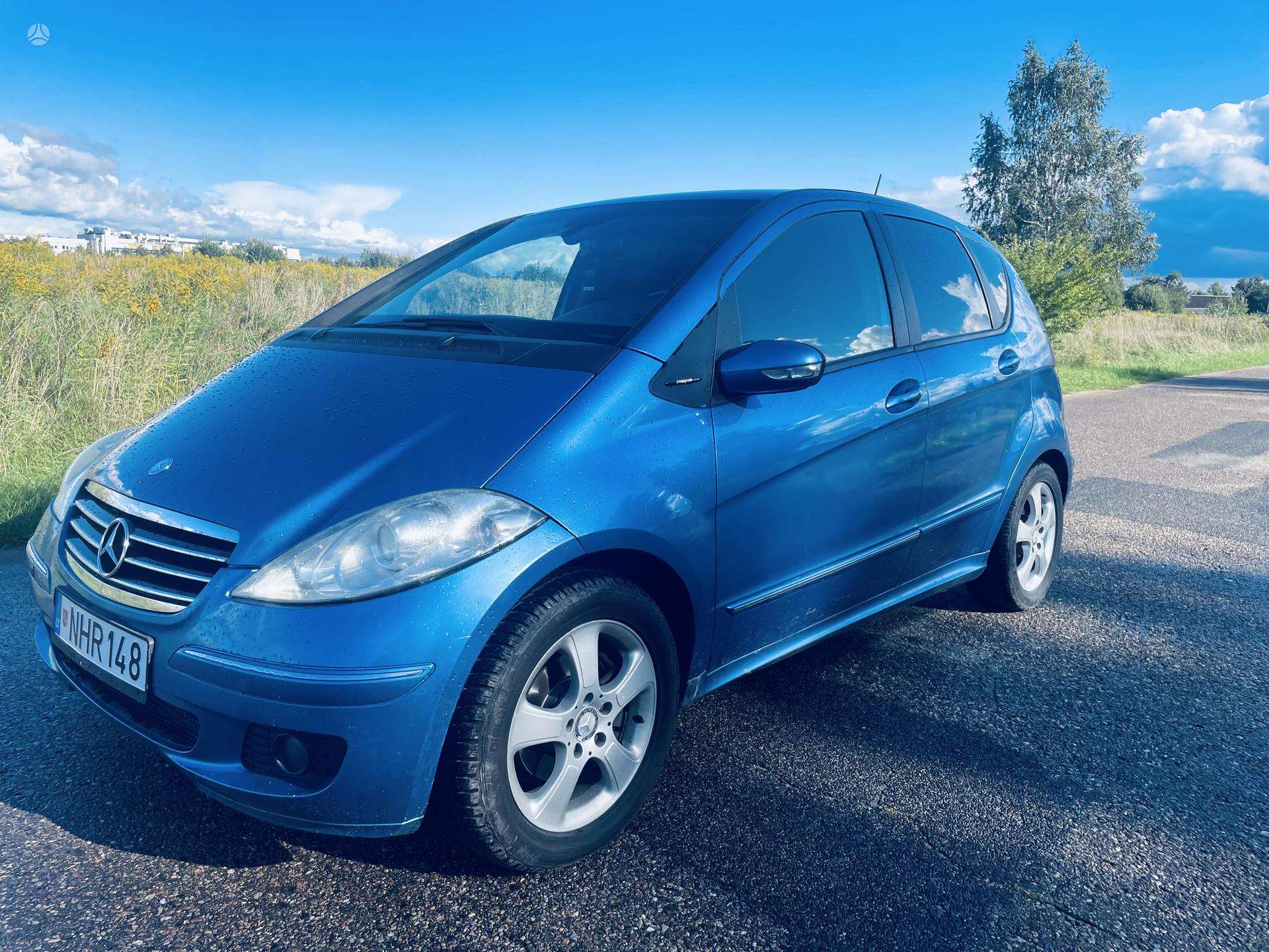 Mercedes-Benz A180