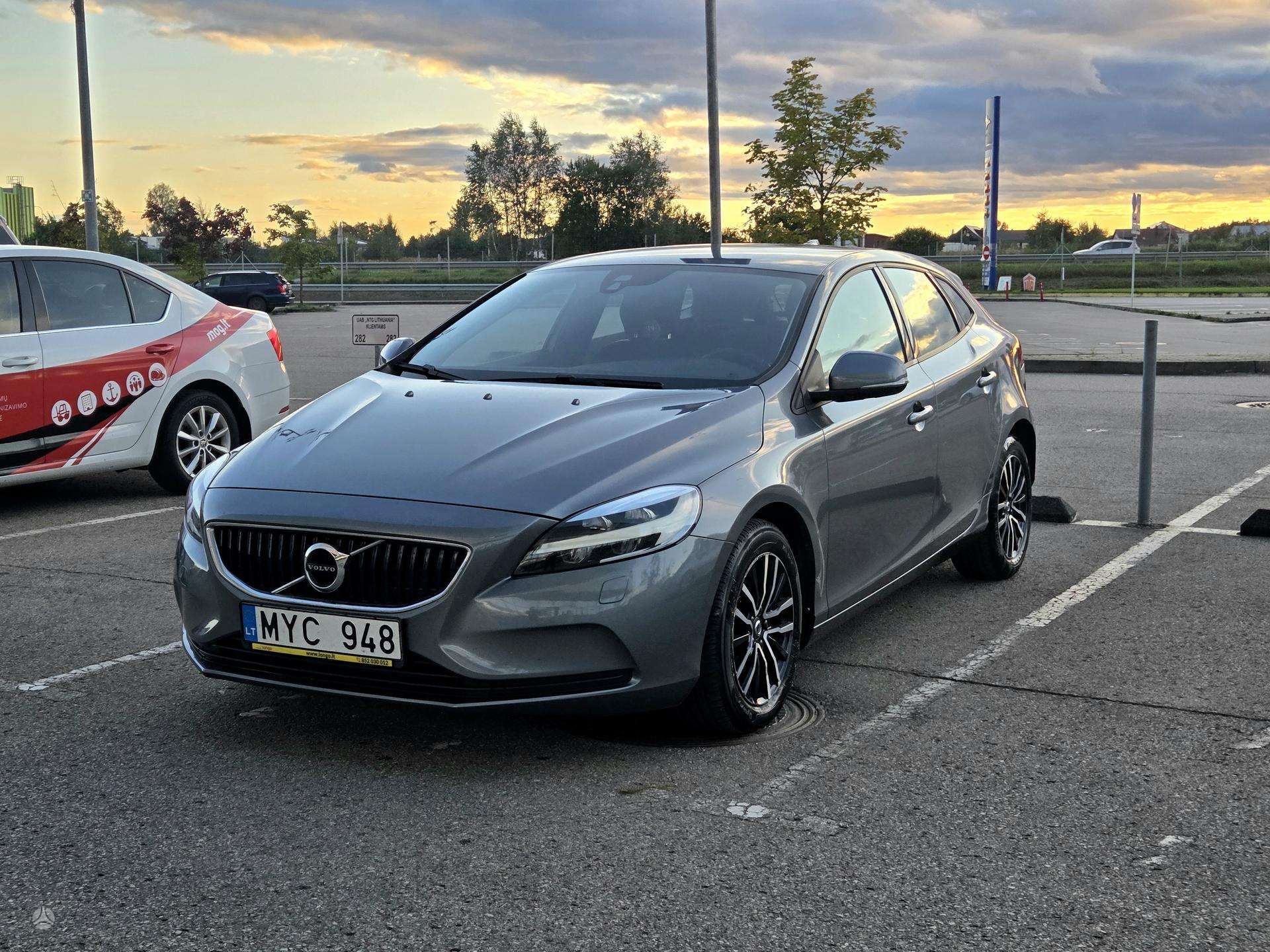 Volvo V40
