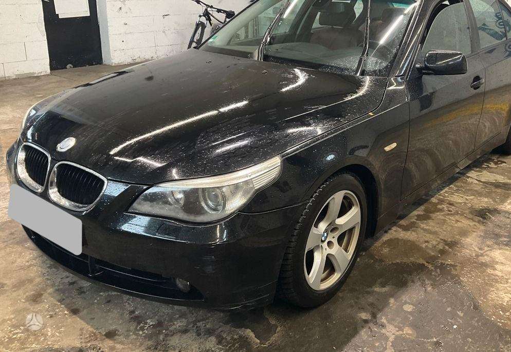 BMW 530