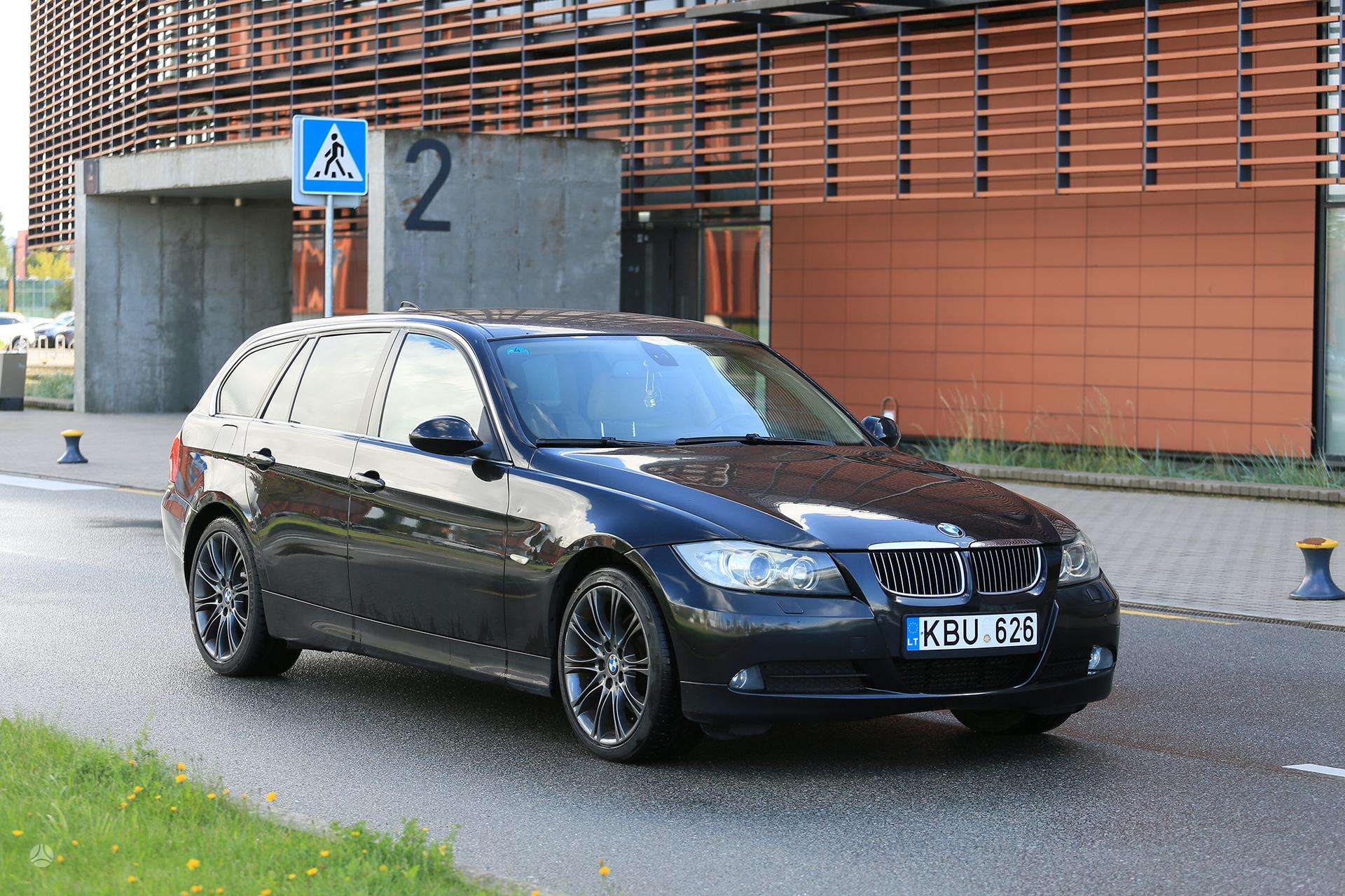 BMW 325