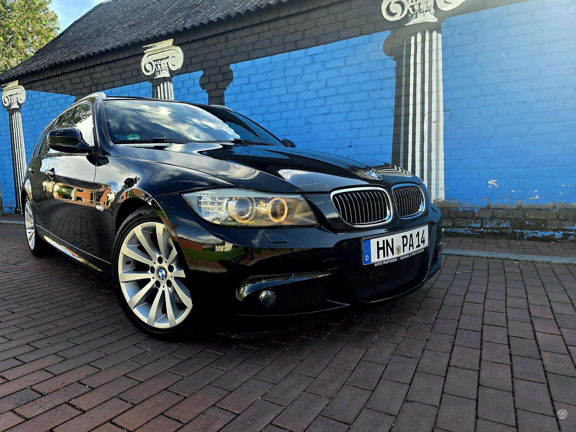 BMW 320