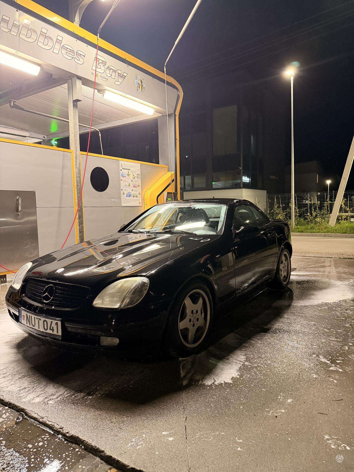 Mercedes-Benz SLK230