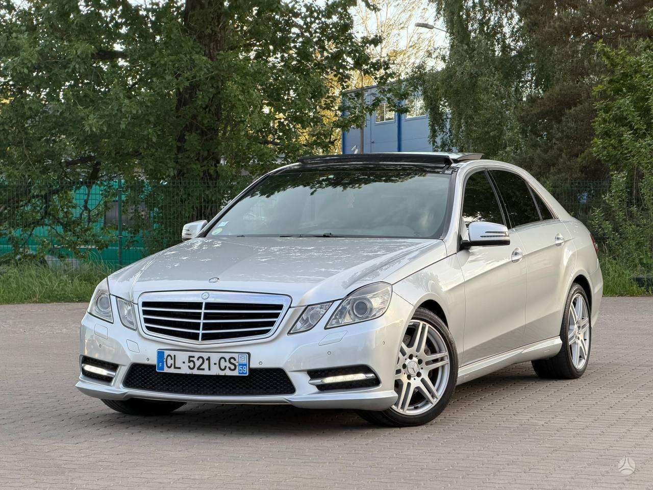 Mercedes-Benz E350