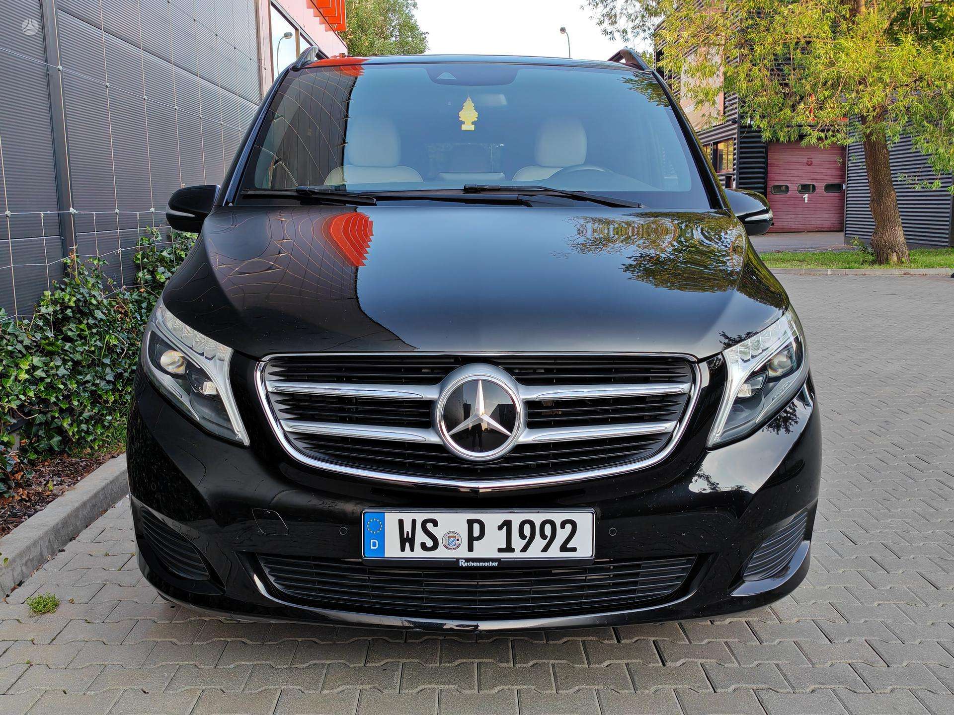 Mercedes-Benz V250