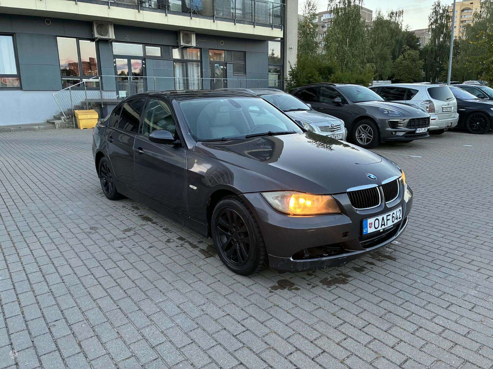 BMW 320