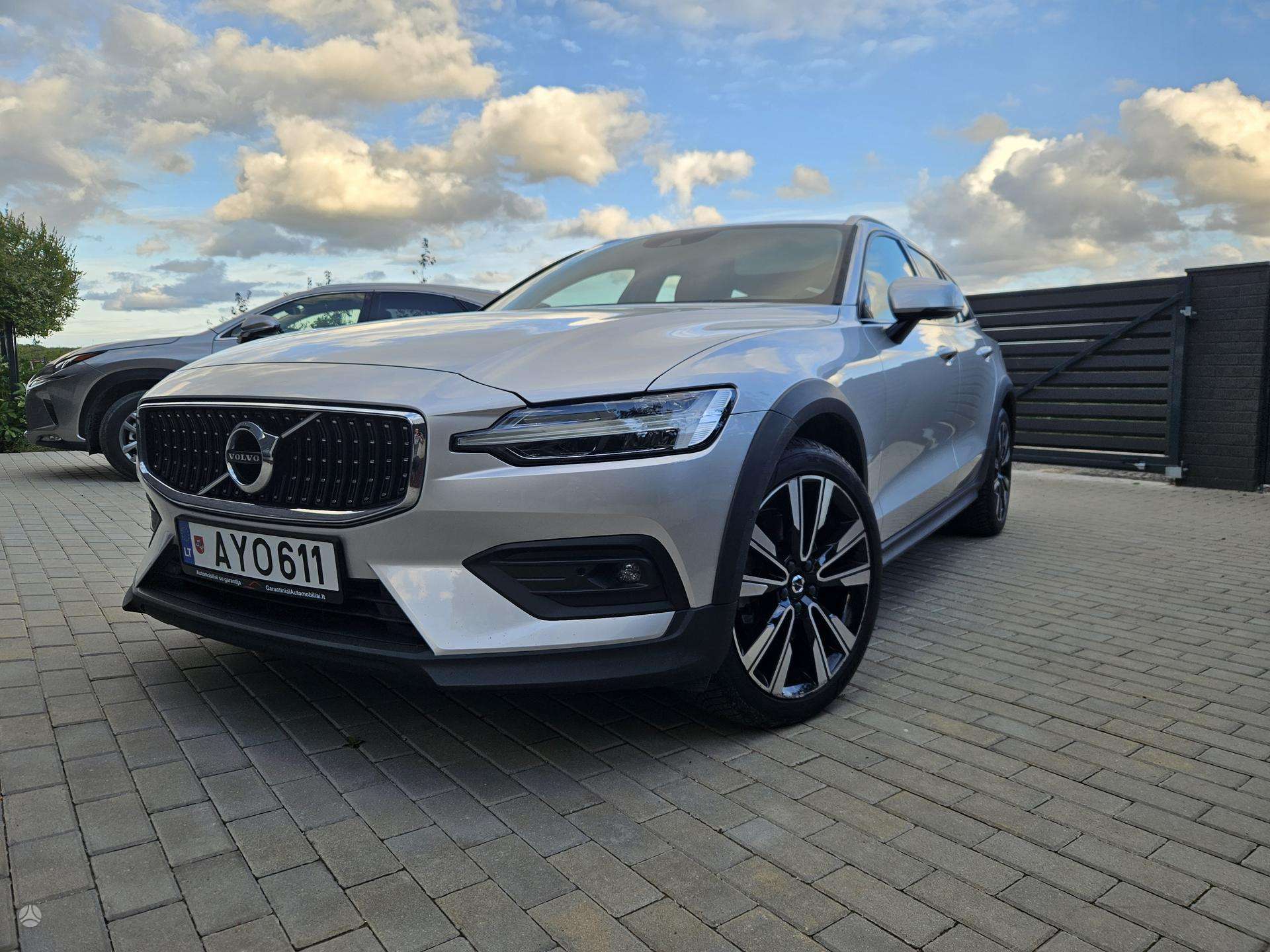 Volvo V60 Cross Country