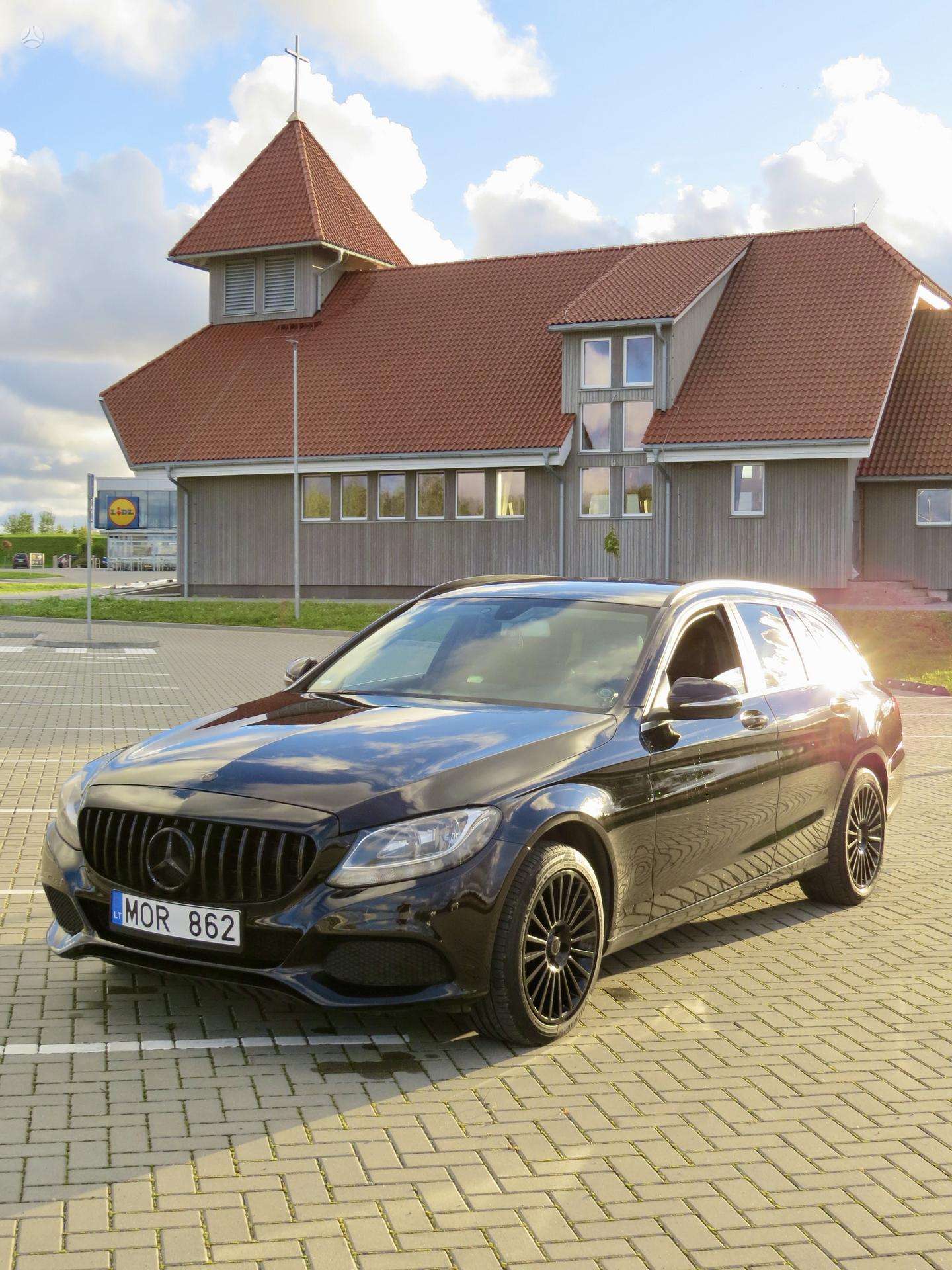 Mercedes-Benz C200